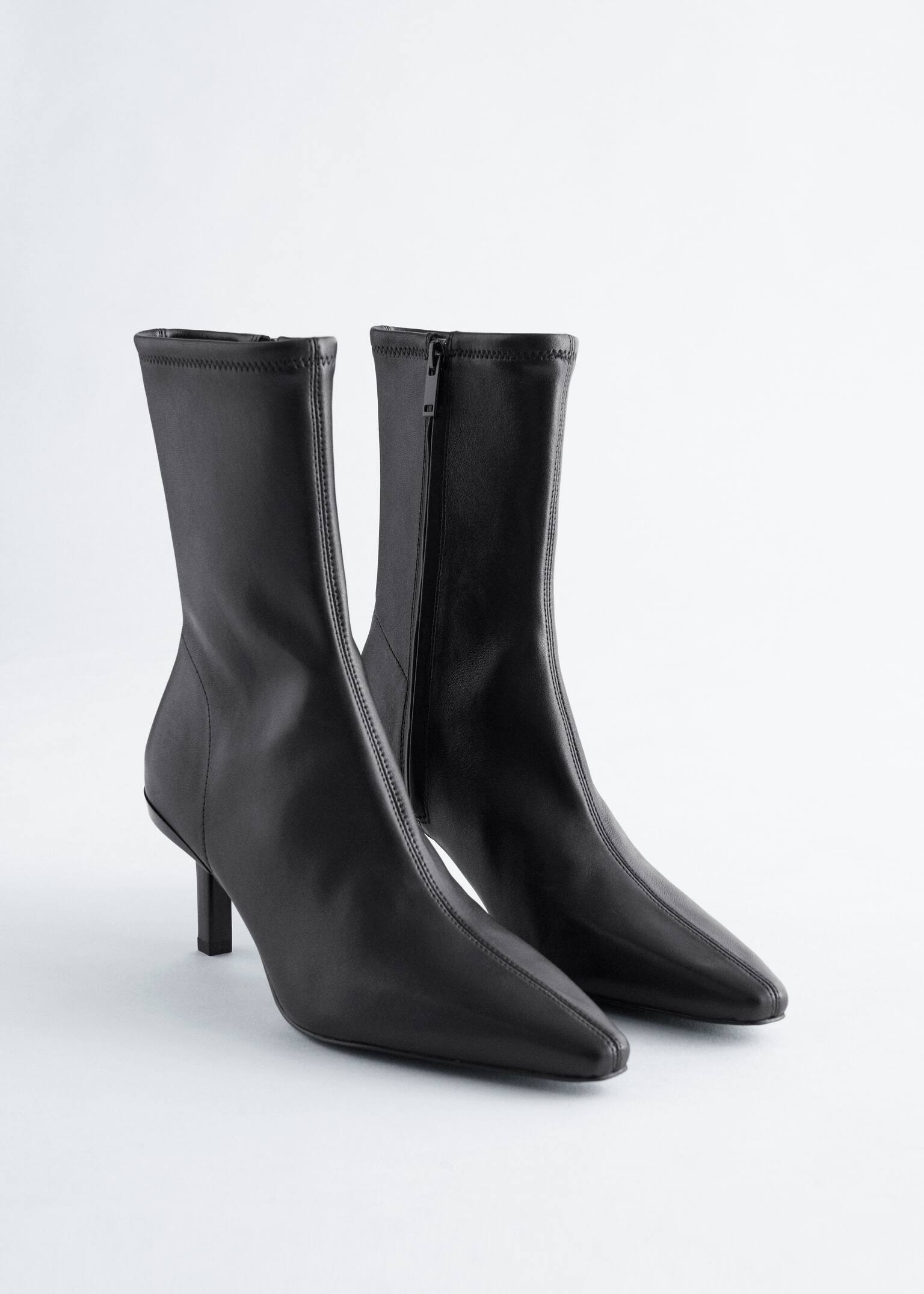 Stretch-Leather Ankle Boots - Čierna koža/Bordový/Black Suede - 6