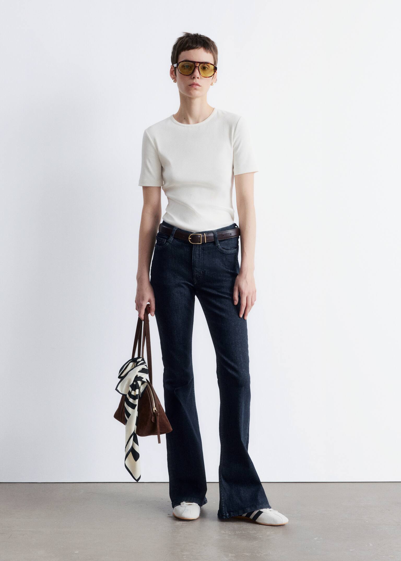 Schmale Bootcut-Jeans mit niedrigem Bund - Dunkelblau/Mittelblau
