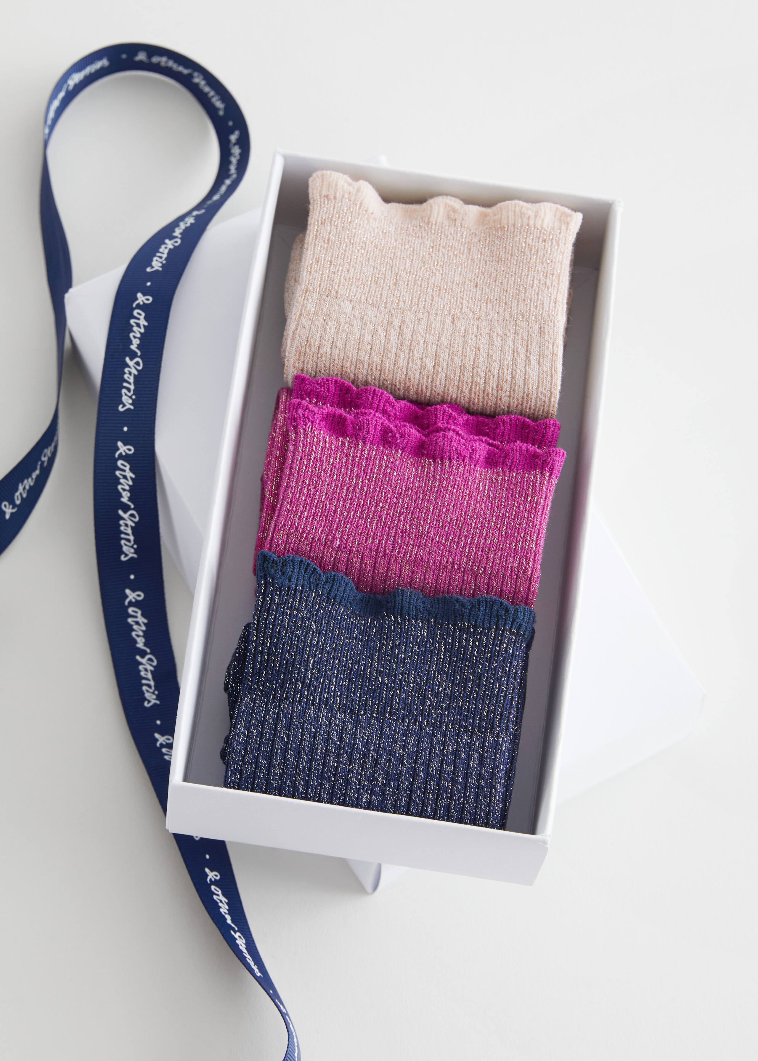 3-Pack Socks Gift Set – Liliowy/Beżowy/Czarny – Martwa natura