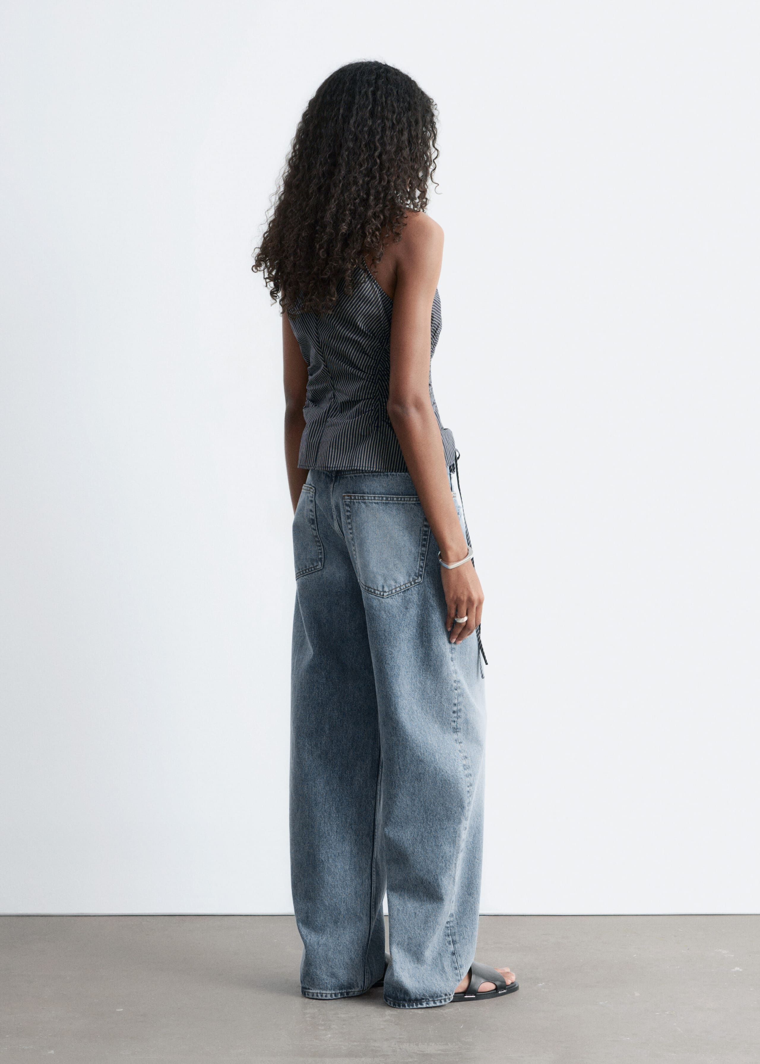 Image of Haut sans manches à cordon de serrage