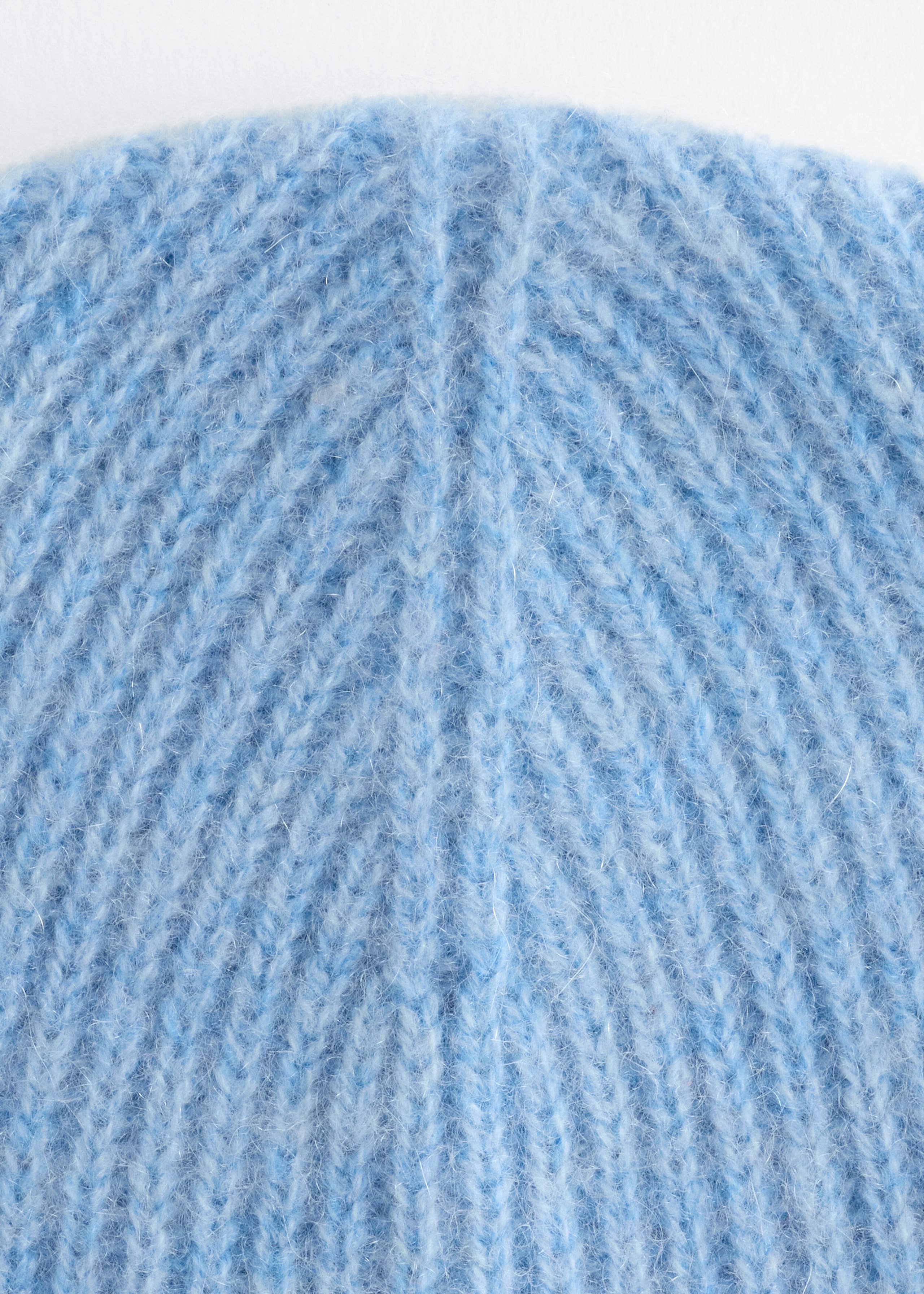 Cashmere Beanie - {{variantName}} - Descriptive Detail