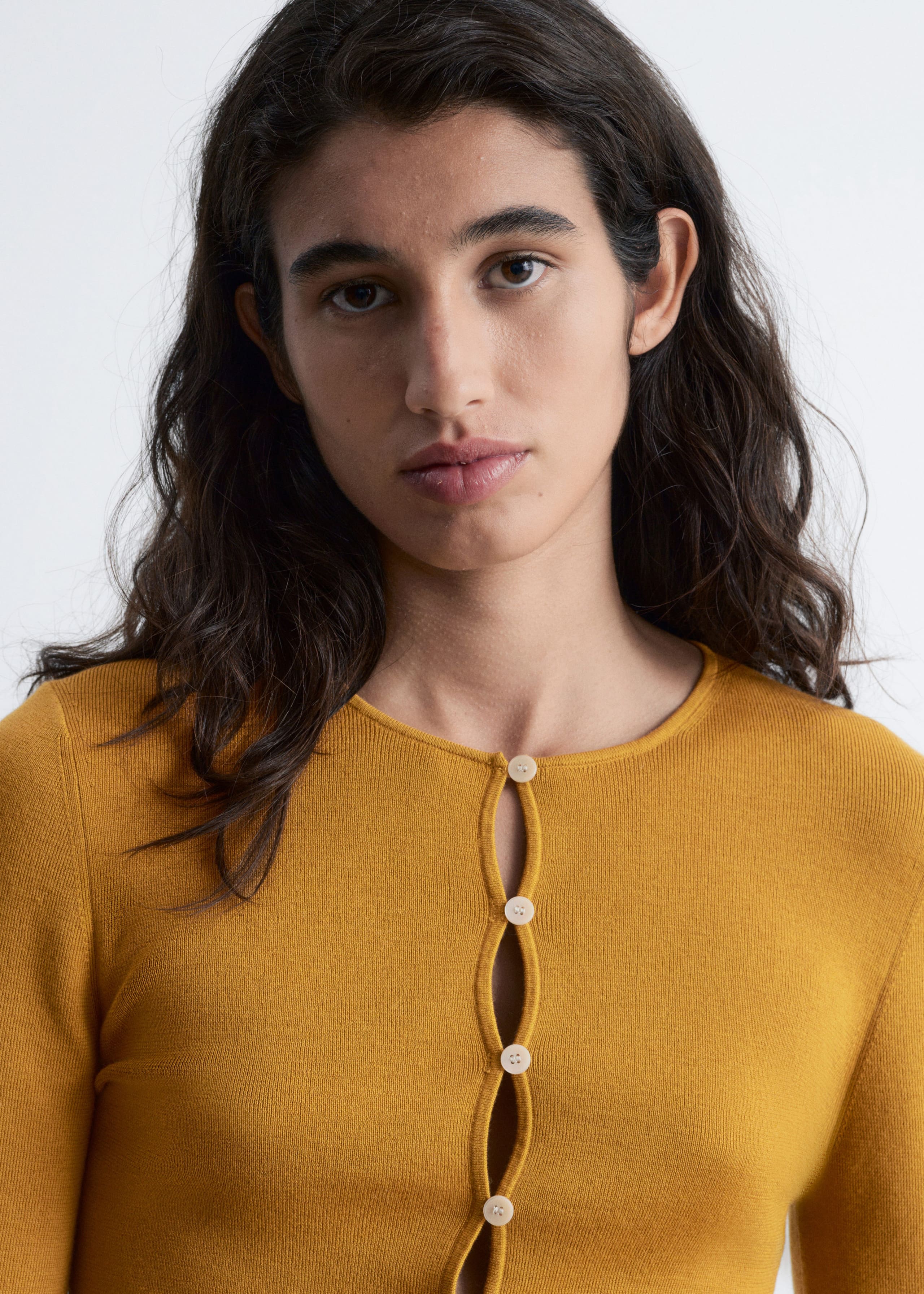 Image of Eng anliegende Strickjacke aus Wolle