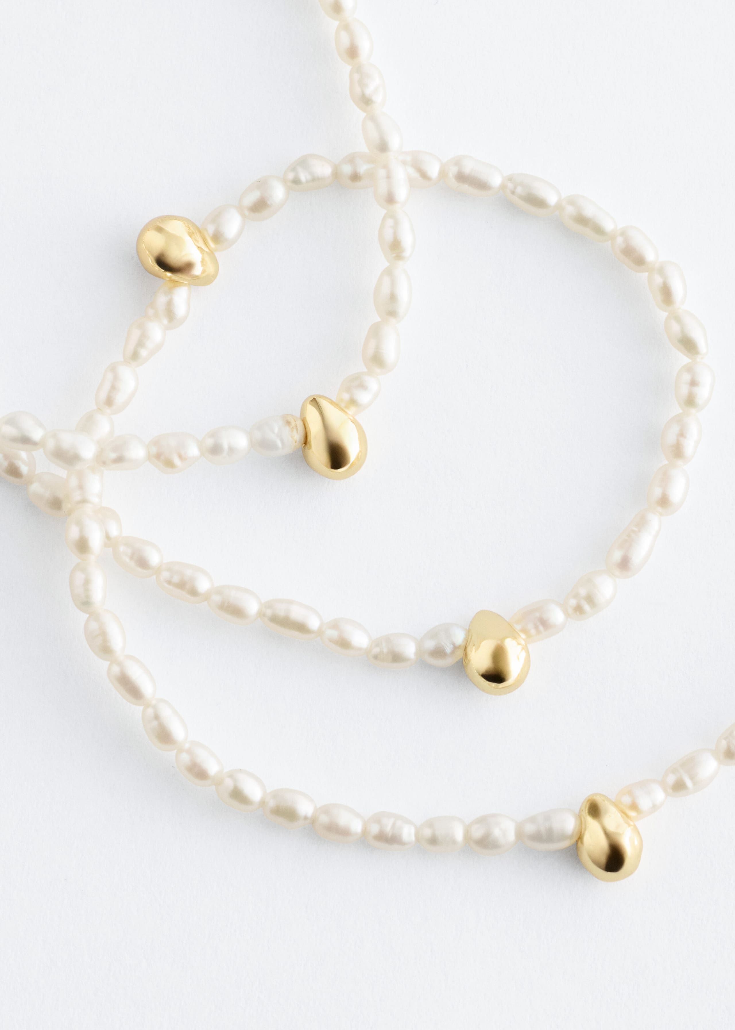 Freshwater Pearl Necklace - {{variantName}} - Descriptive Detail