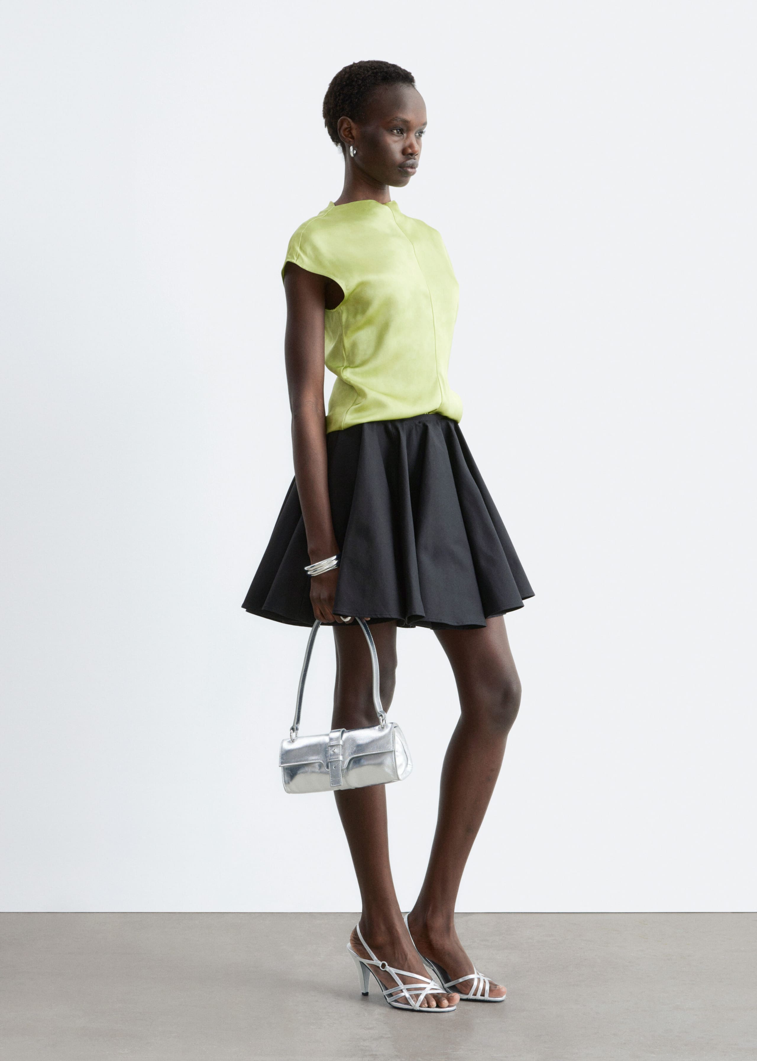 Textured Viscose Sleeveless Top - Green - Lookbook