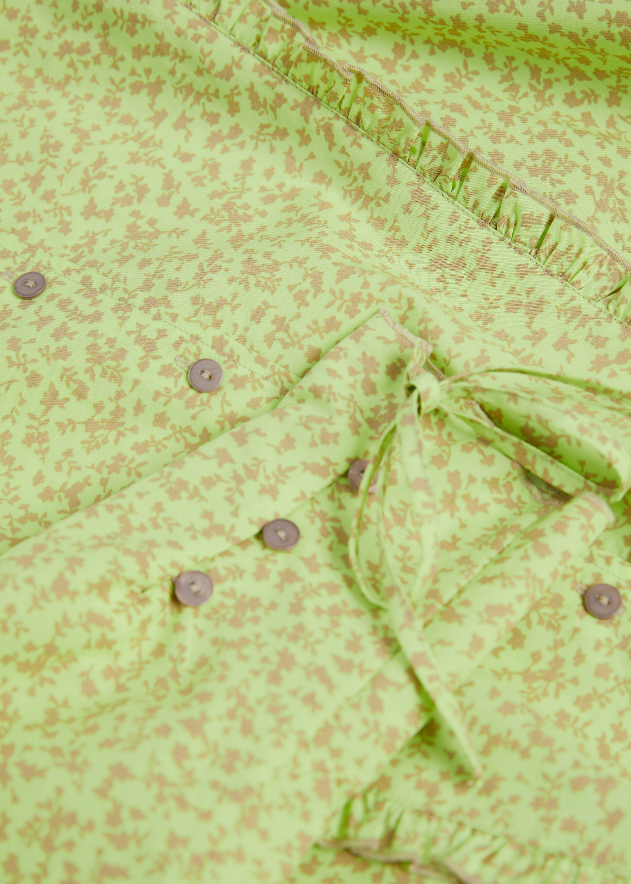 VoluminousSleeveFrilledBlouse - {{variantName}} - Descrizione dettagliata