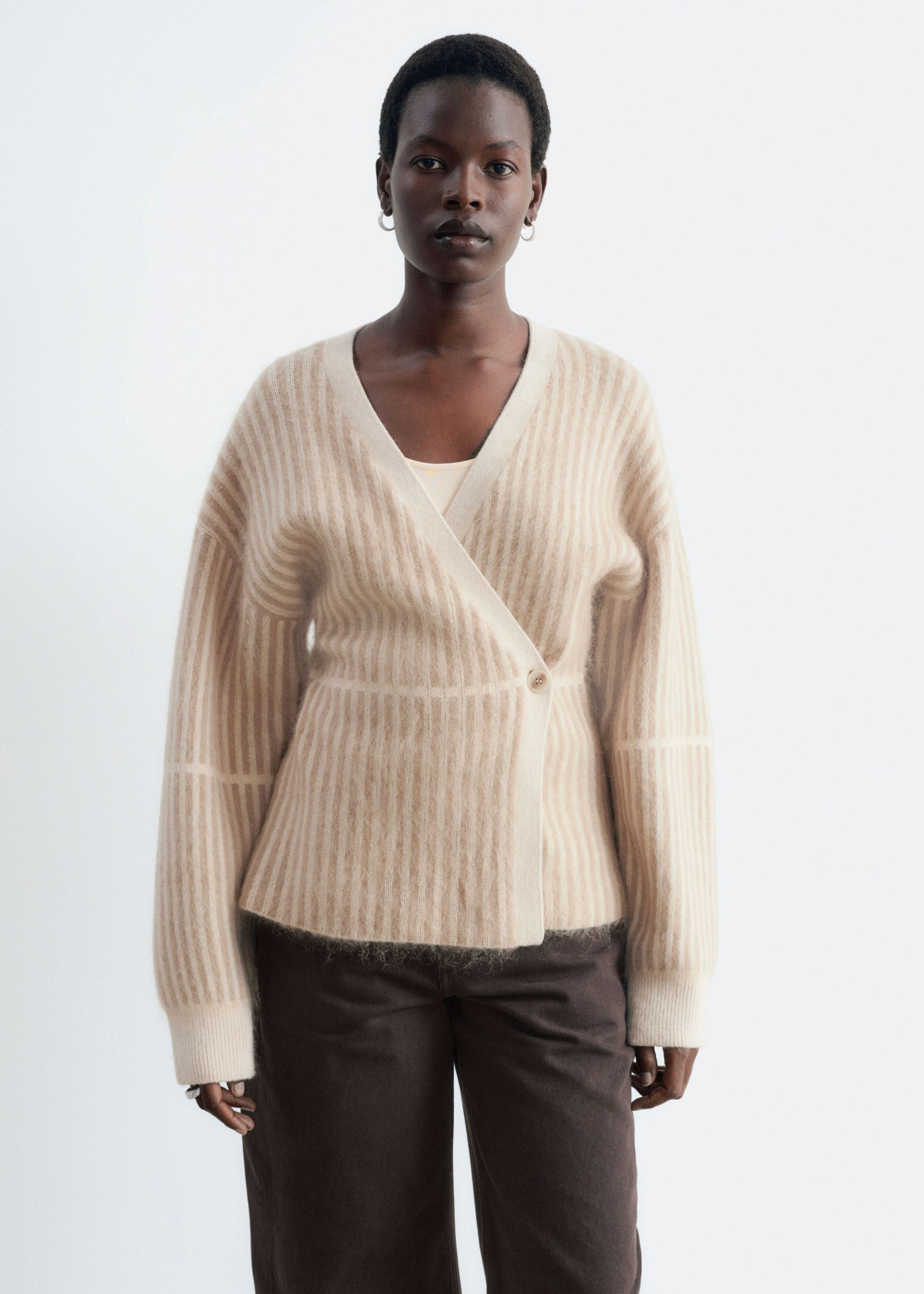 Wikkelvest van een mohairmix - Beige - Lookbook