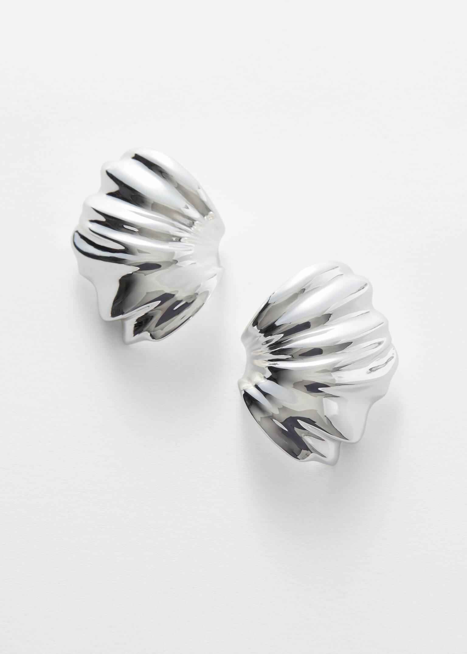 Ohrringe in abgerundeter Muschelform - Silber