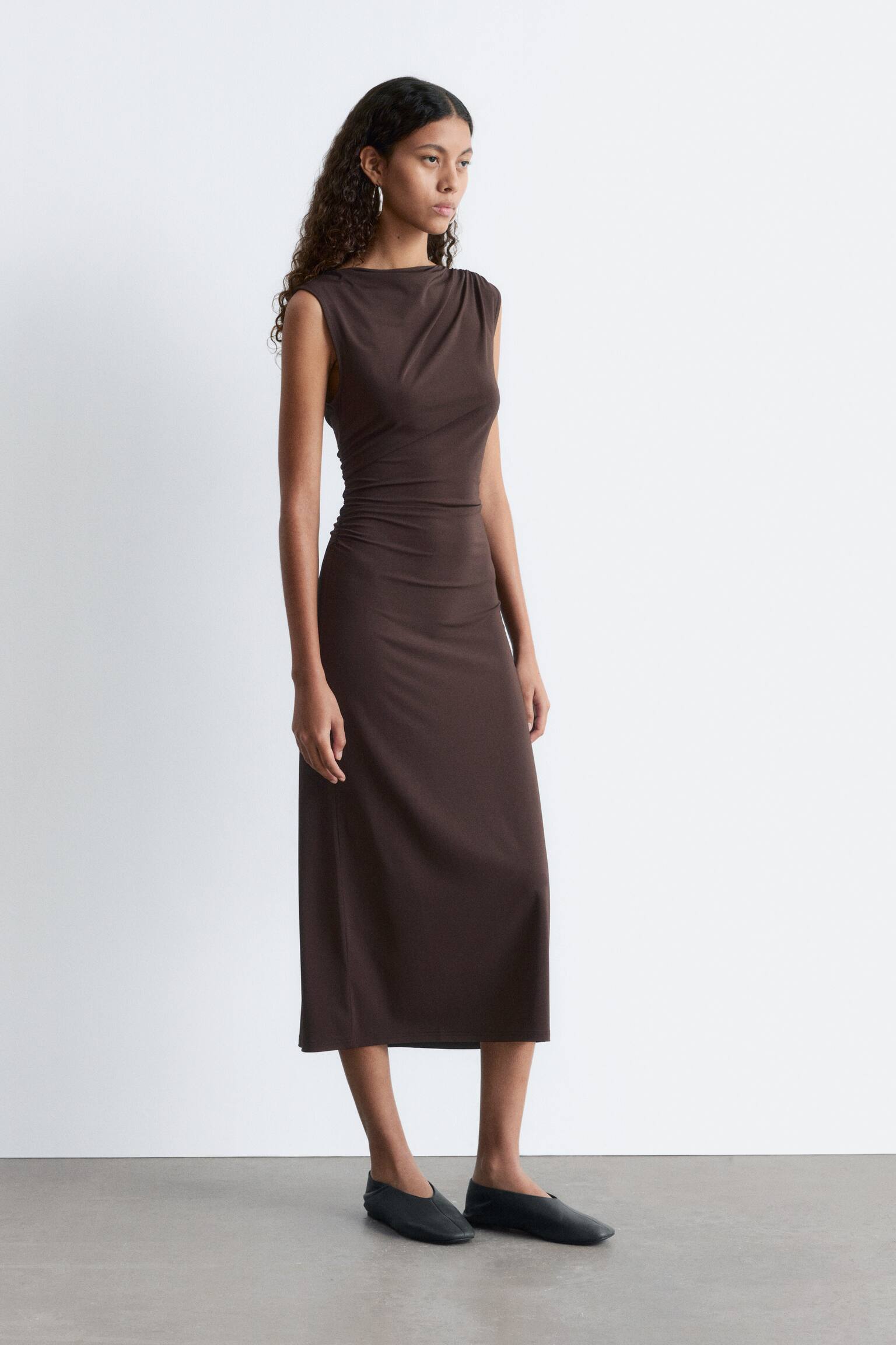 Ärmelloses, drapiertes Midikleid - Dunkelbraun/Dunkelorange - 4