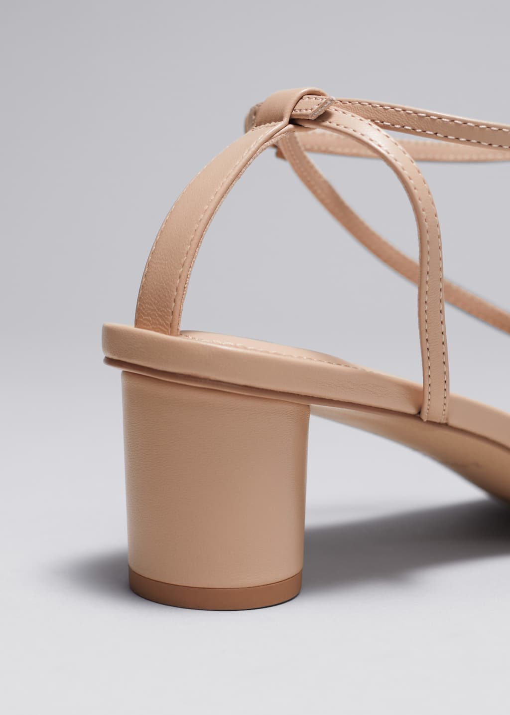 Sandales à talons en cuir - {{variantName}} - Descriptive Detail