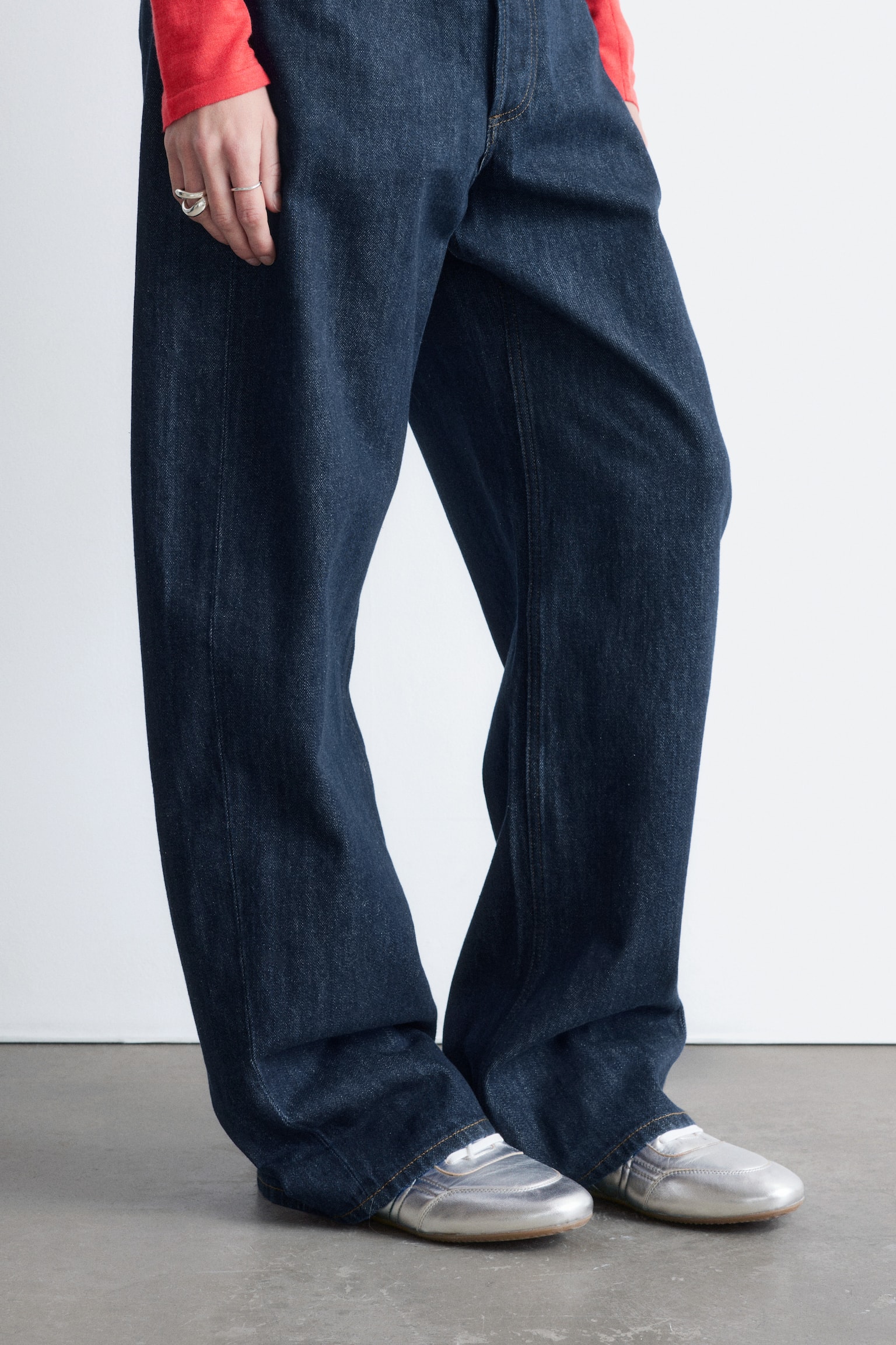 Minimalistische Sneaker aus Leder - Silber - 6