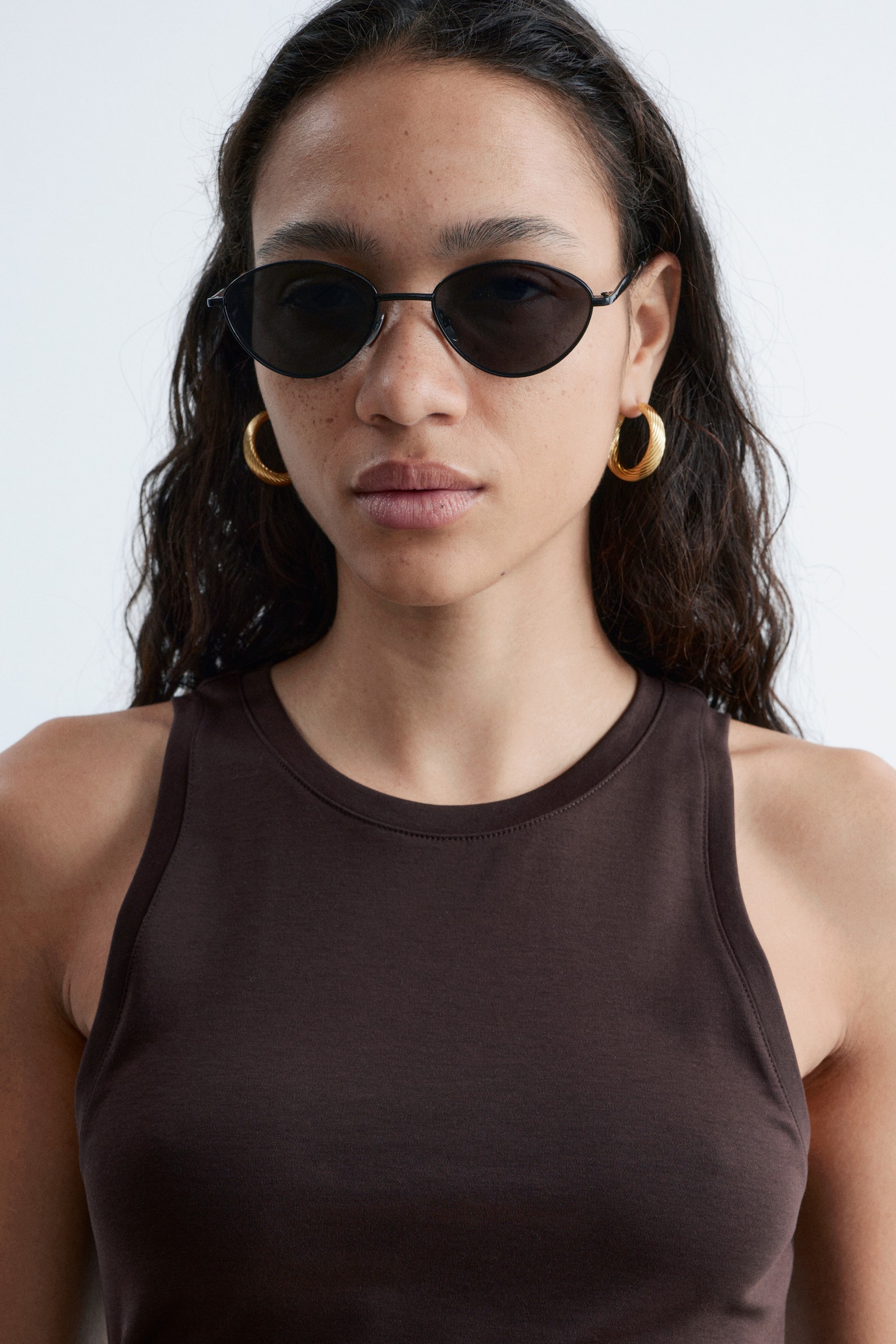 Gafas de sol ovaladas con montura de alambre - Negro/Oro - 1