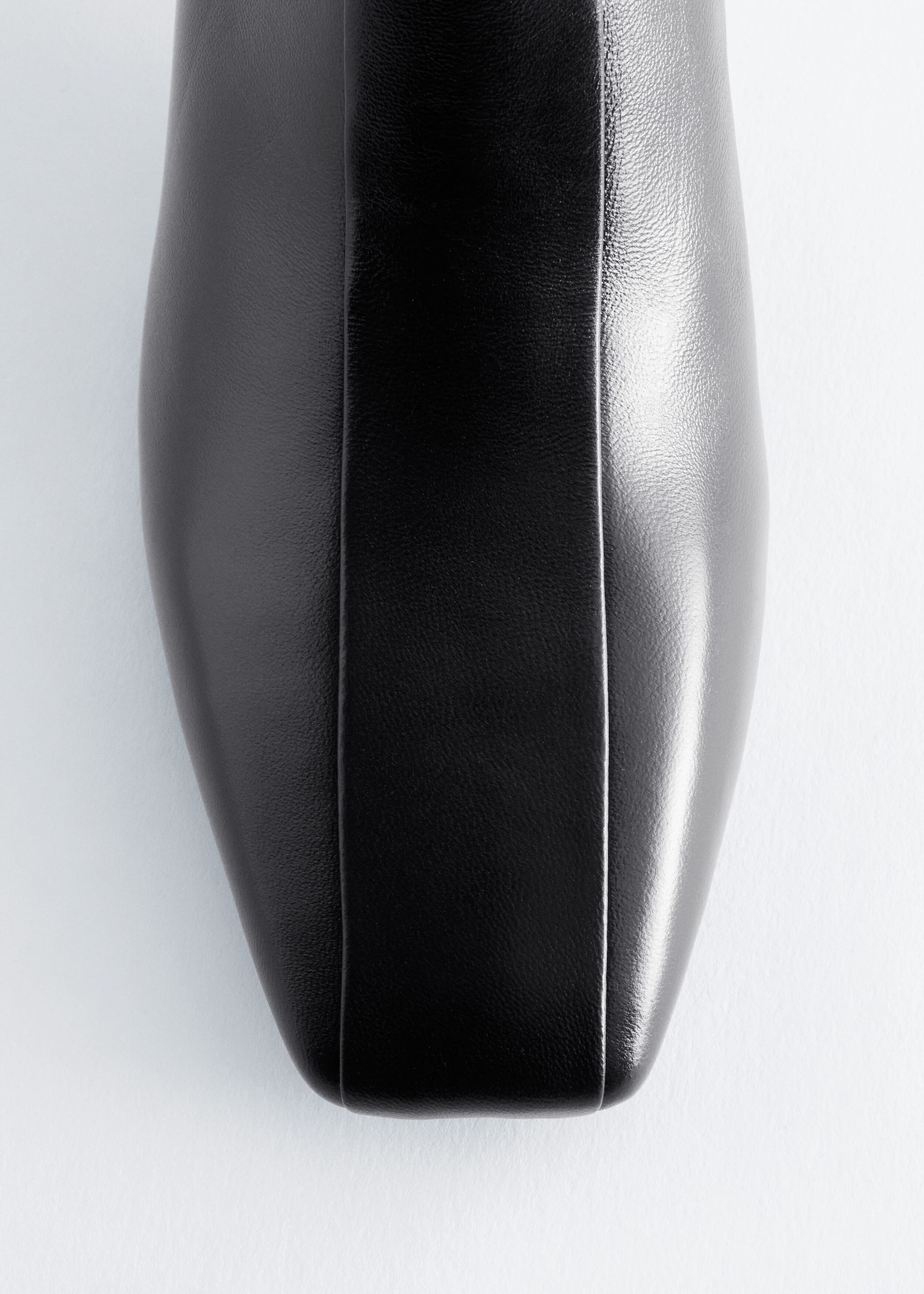 Kitten Heel Leather Ankle Boots - {{variantName}} - Descriptive Detail