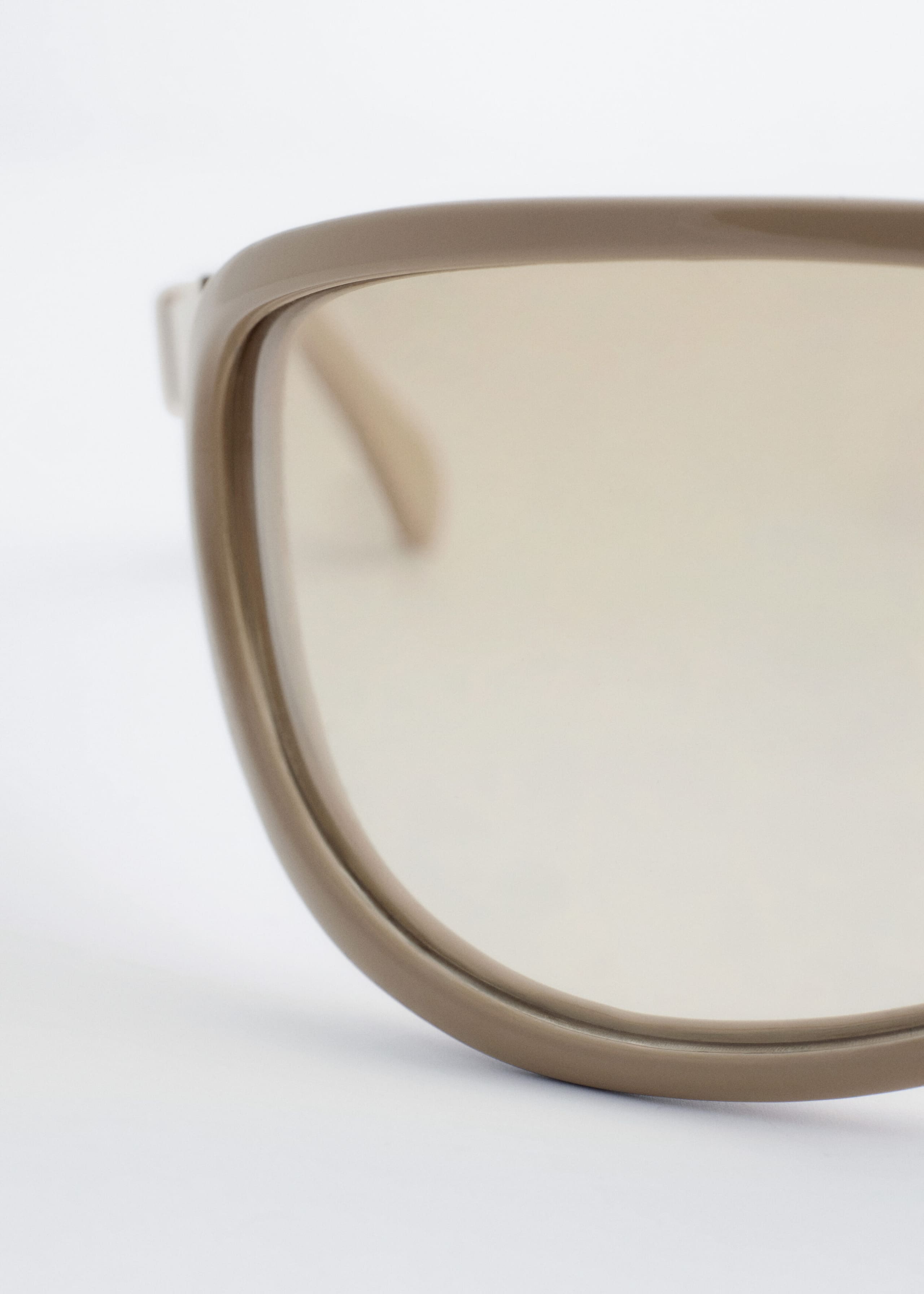 Ovale Sonnenbrille - {{variantName}} - Beschreibendes Detail