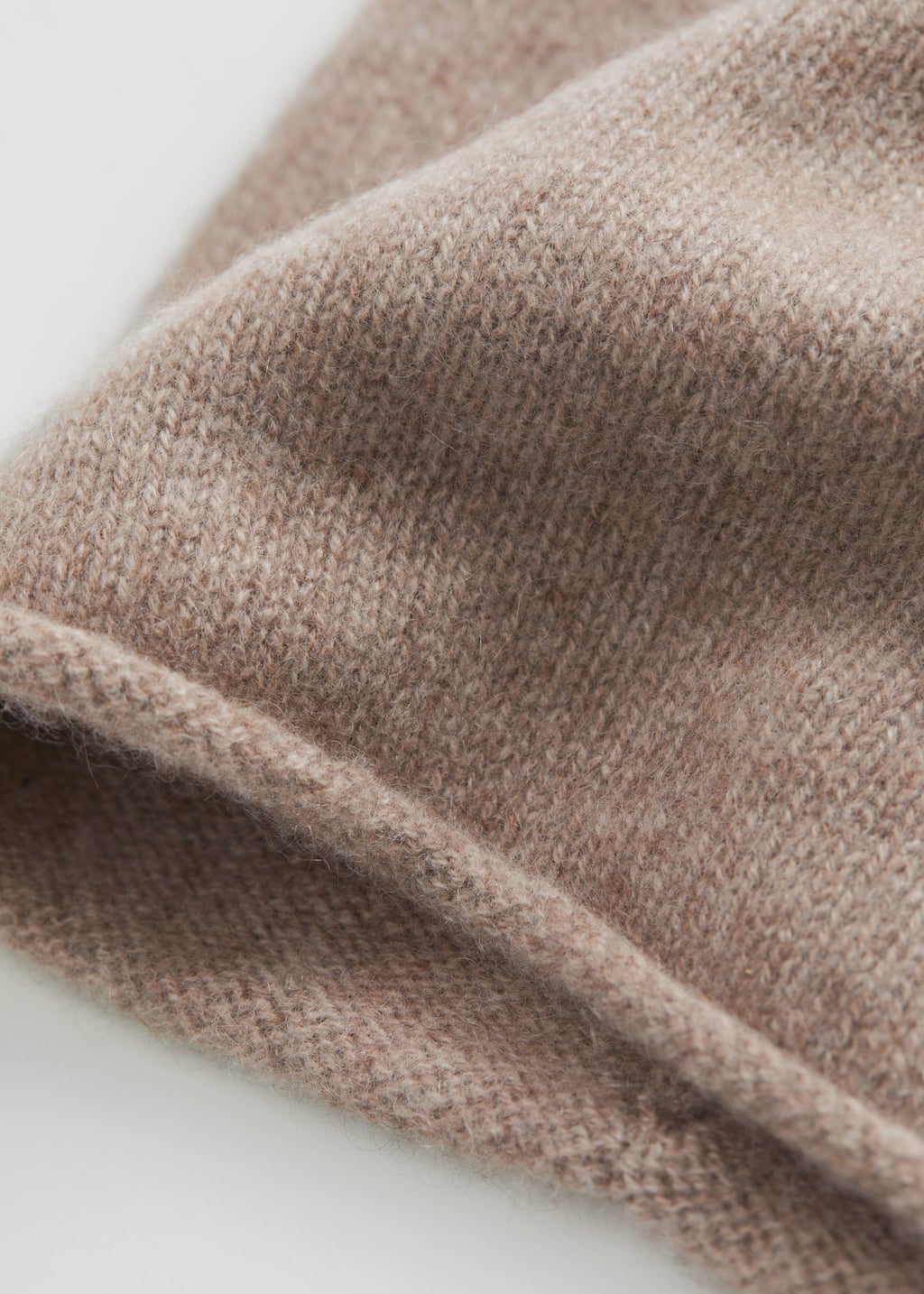 CashmereBeanie – {{variantName}} – Szczegół