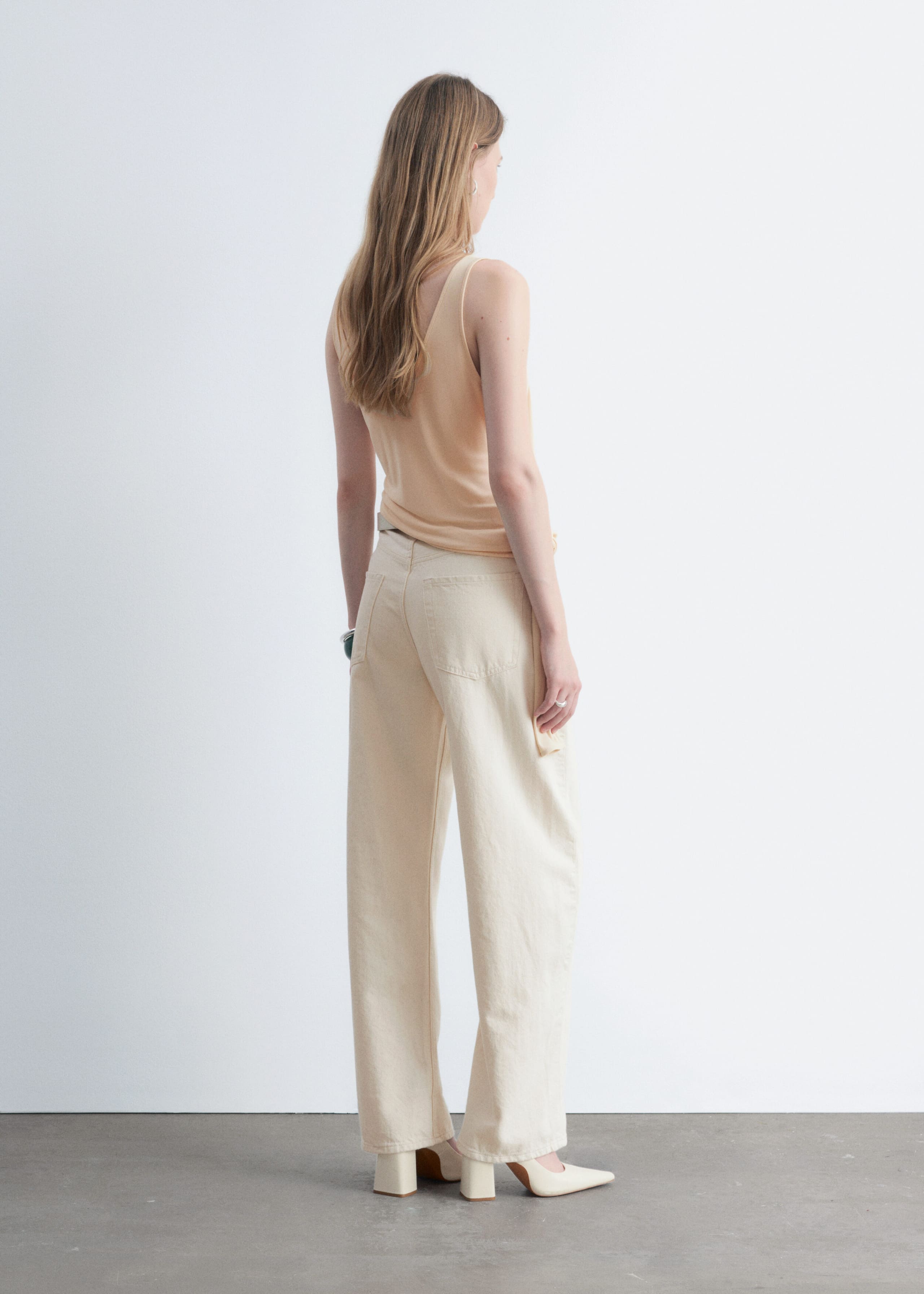 Barrel-Leg Jeans - Light Blue - Lookbook
