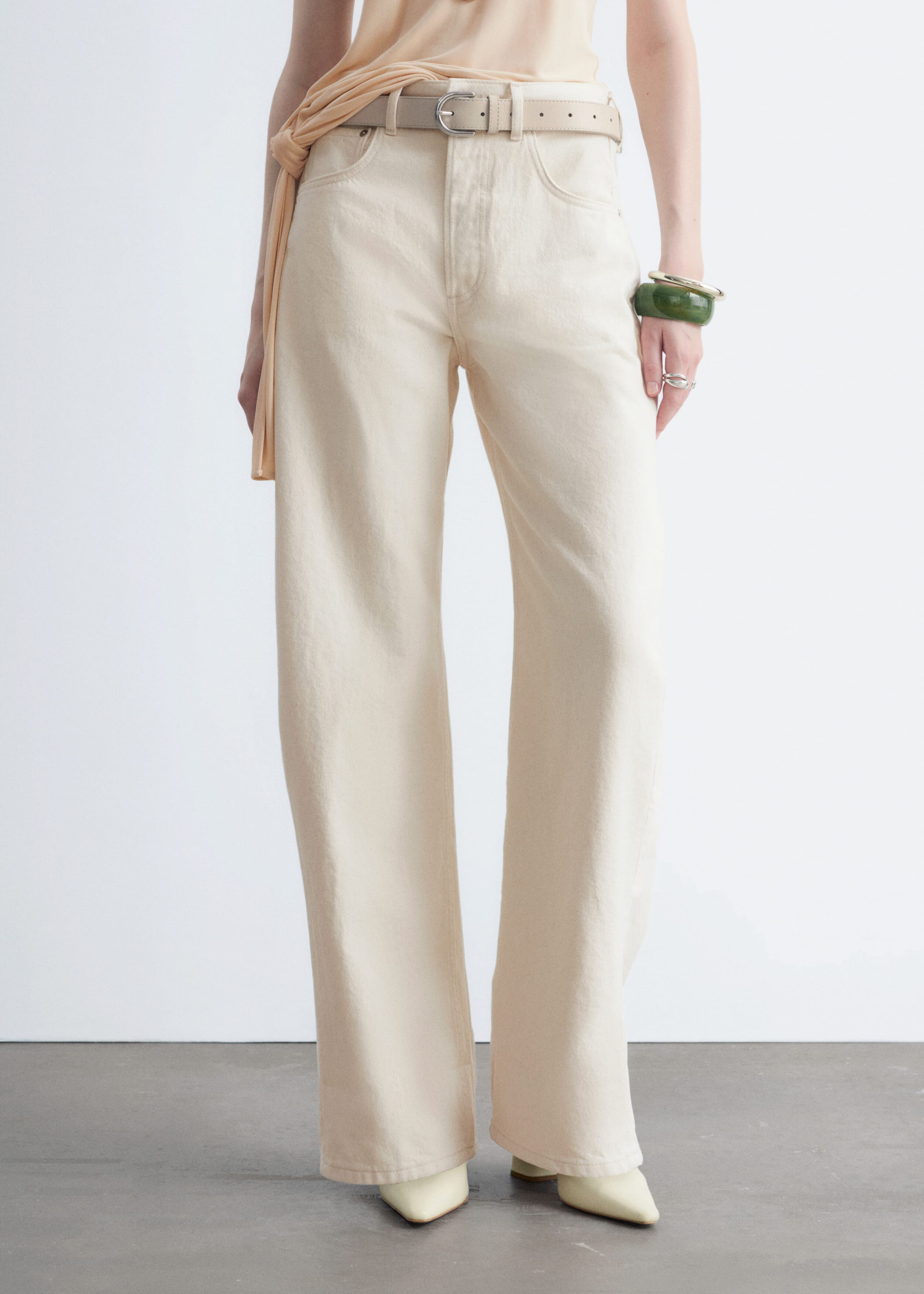 Barrel-Leg Jeans - Light Blue - Lookbook