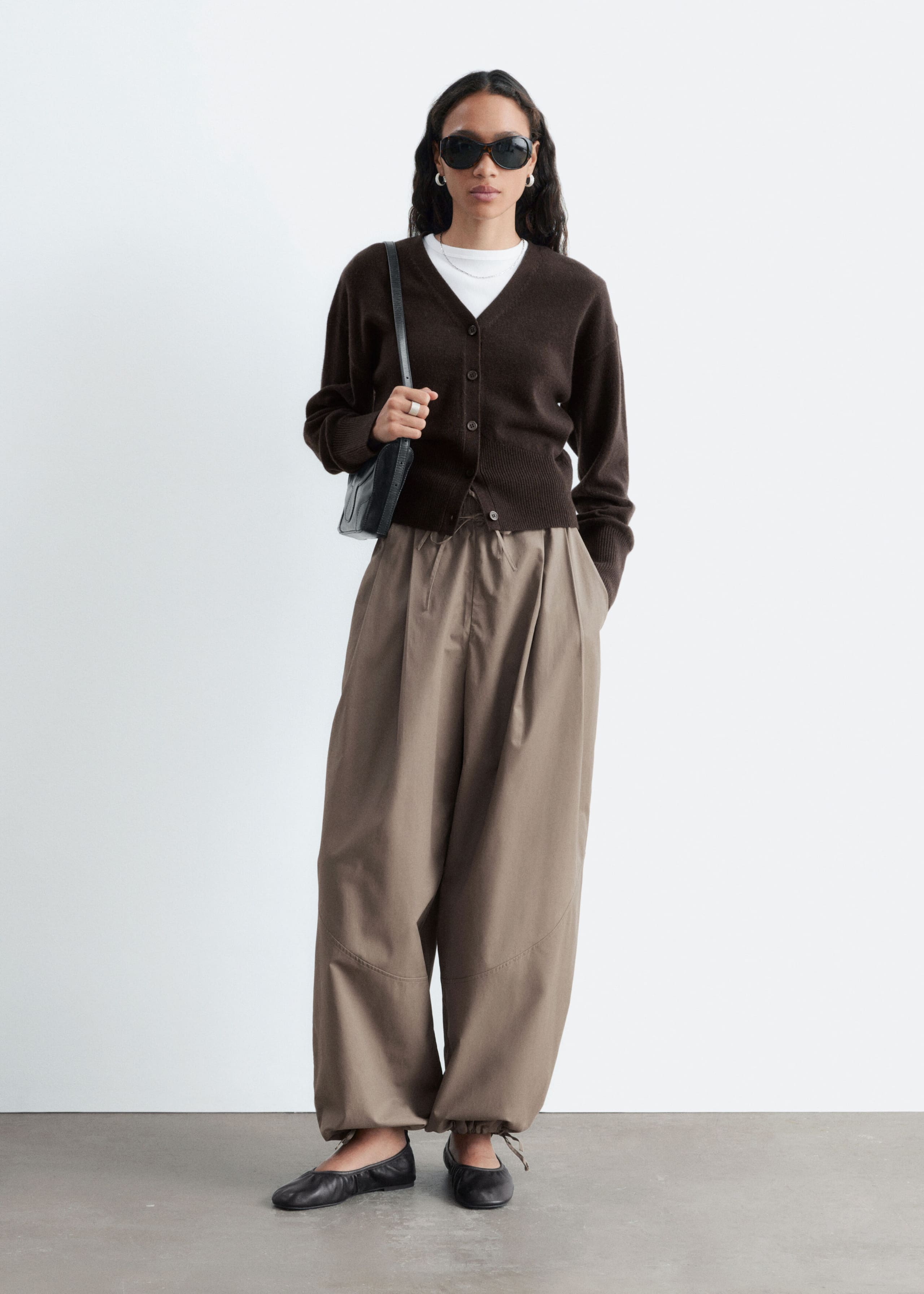 Pantalon boule en coton - Taupe - Lookbook