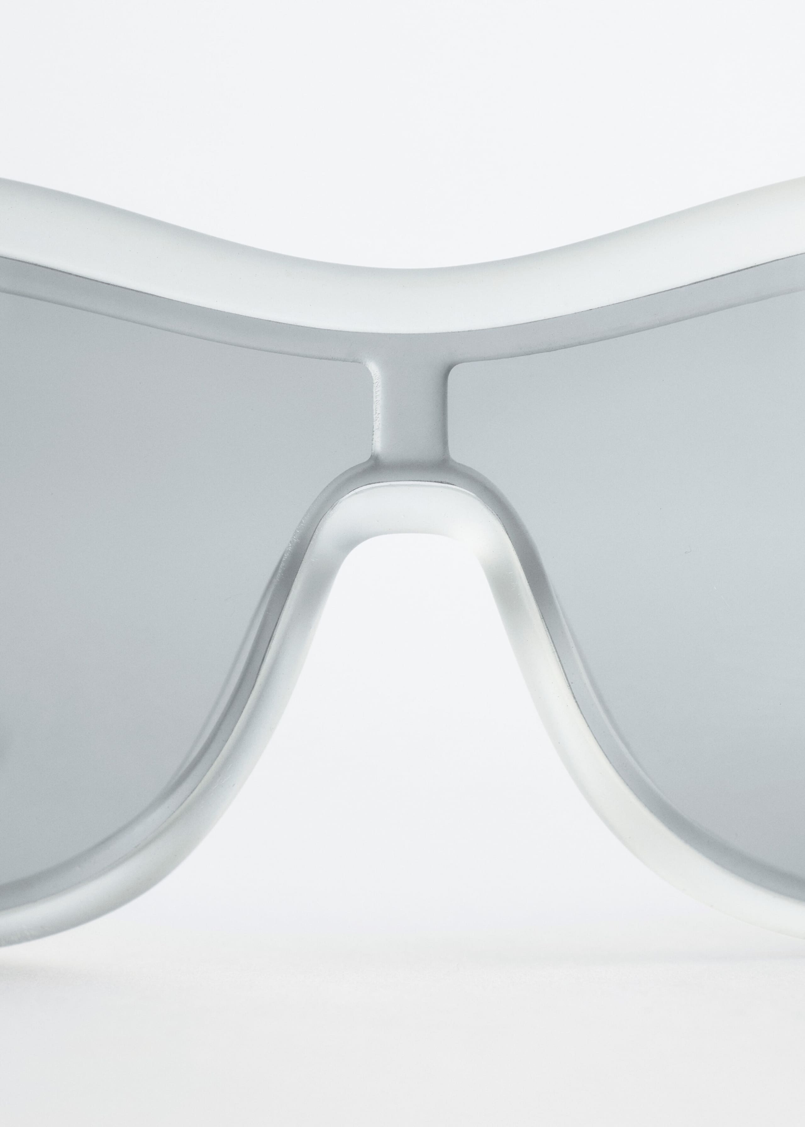 Image of Bold Oval Frame Sunglasses