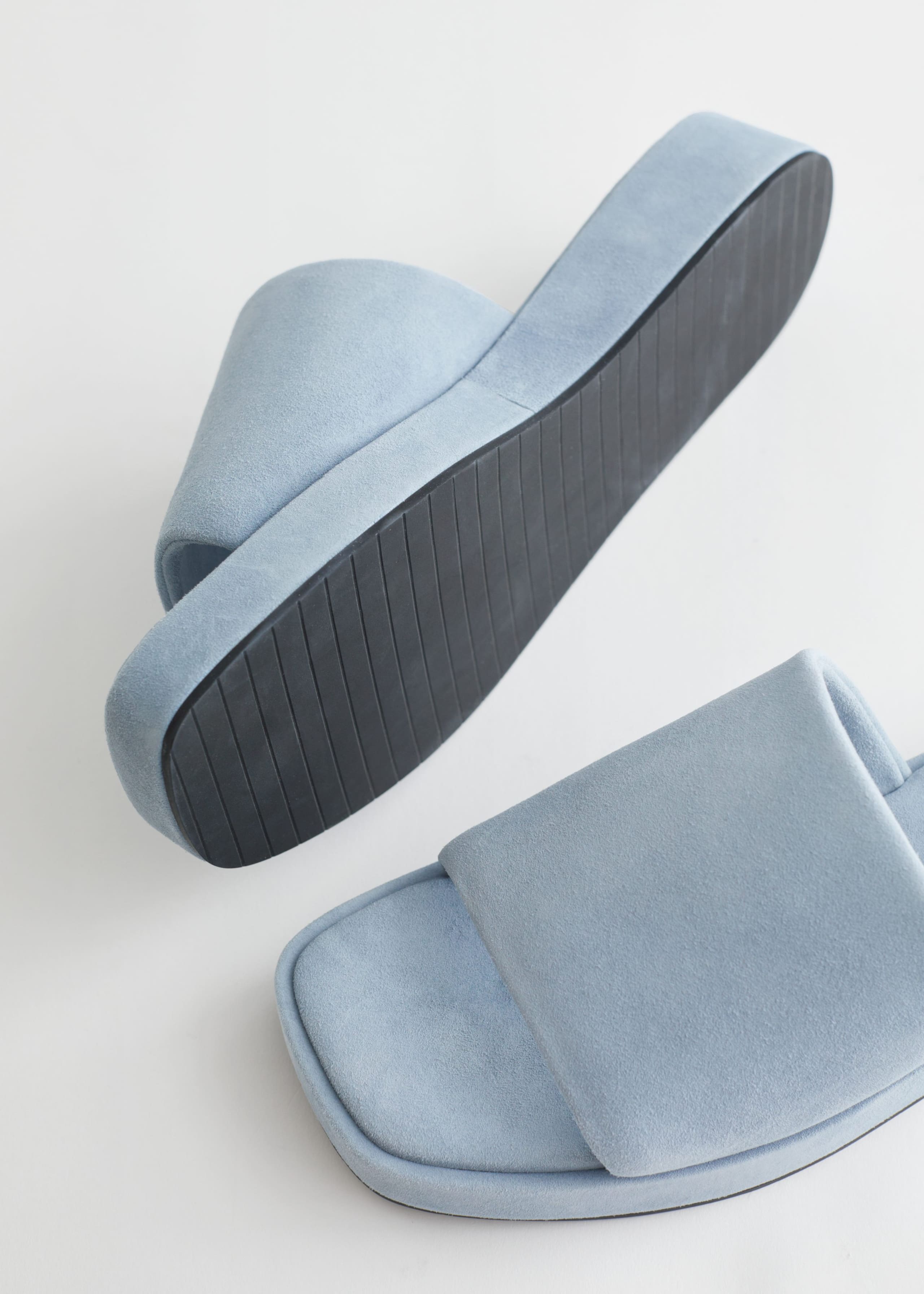 Leather Platform Sandals - {{variantName}} - Detalle descriptivo