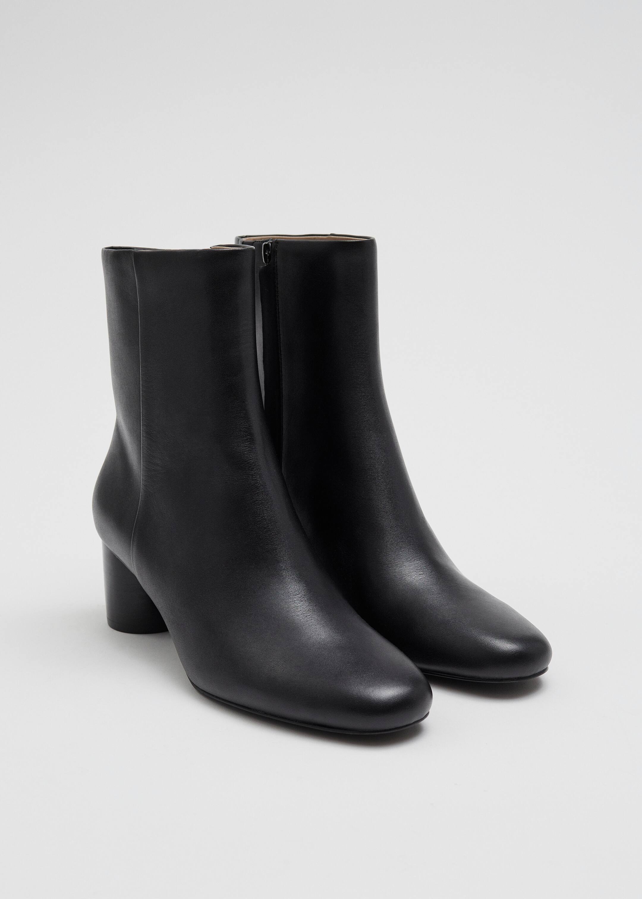 Vis større bilde: Ankelstøvletter i lær - Svart - DAME | H&M NO 2