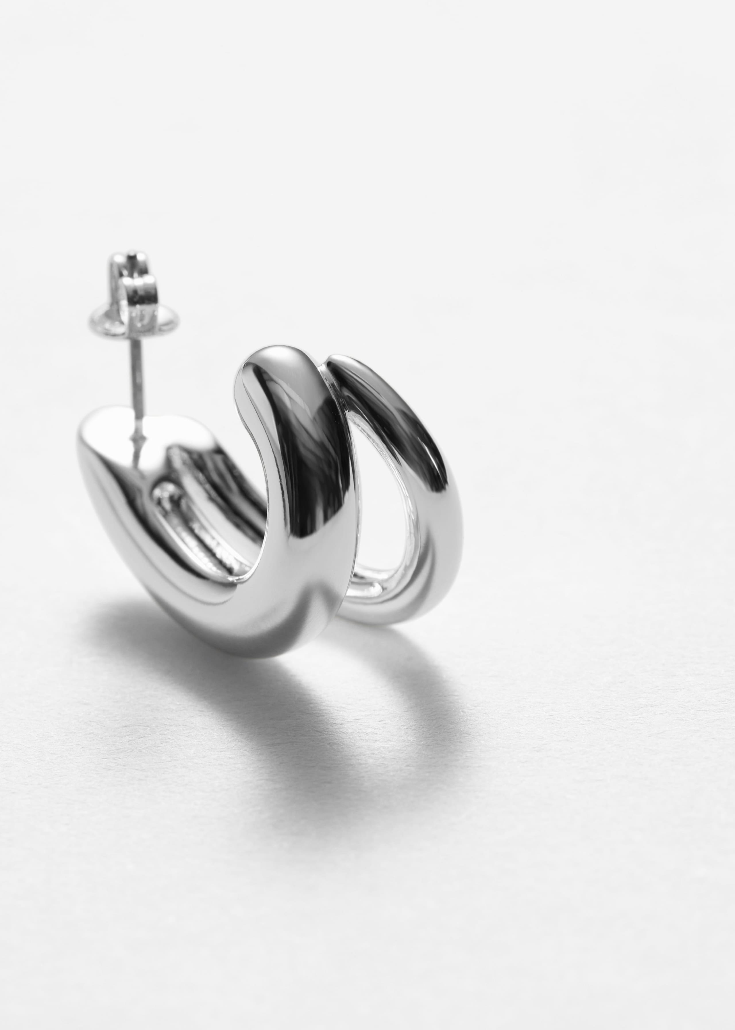 Small Double Hoops - {{variantName}} - Descriptive Detail