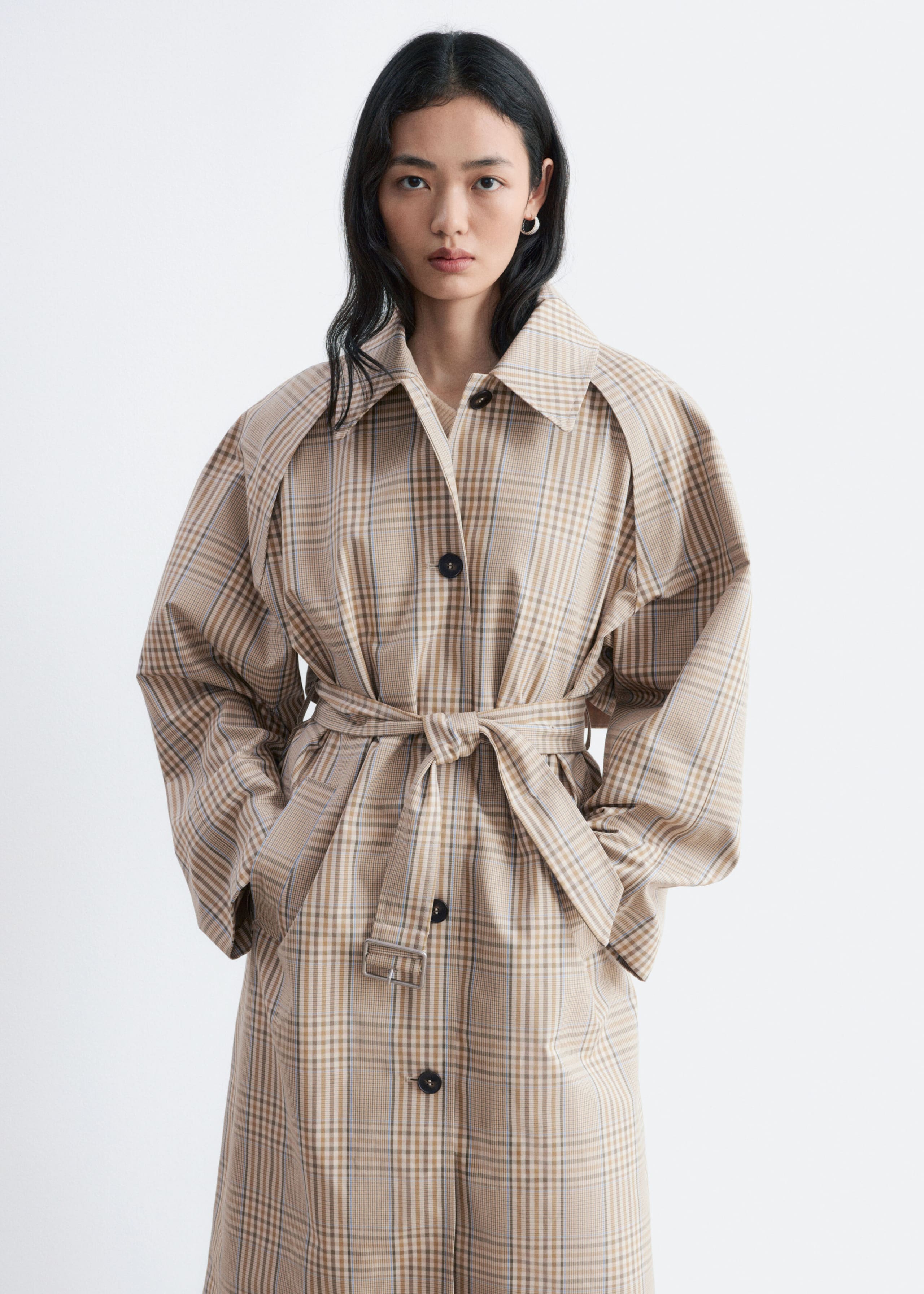 Karierter Trenchcoat mit Schnallengürtel - Beige/Kariert - Stillleben