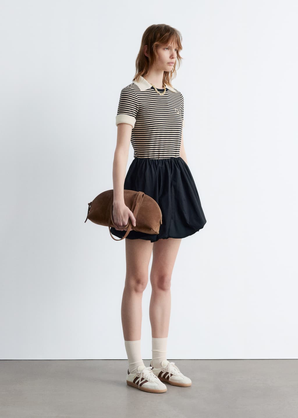Haftowany T-shirt – Kremowy/Fioletowy – Lookbook