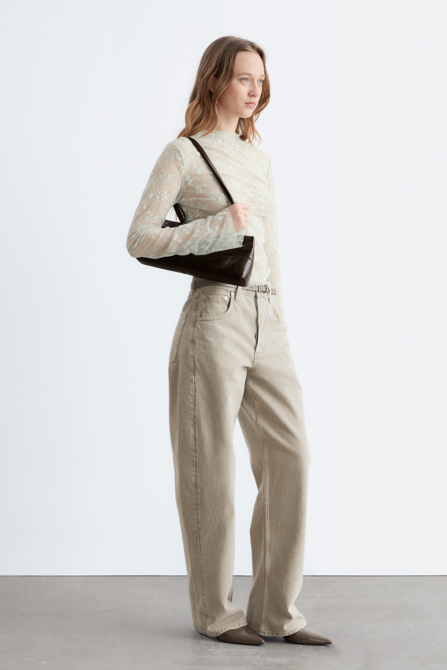 Long-Sleeve Lace Top - חום-אפרפר בהיר/חום כהה - 4