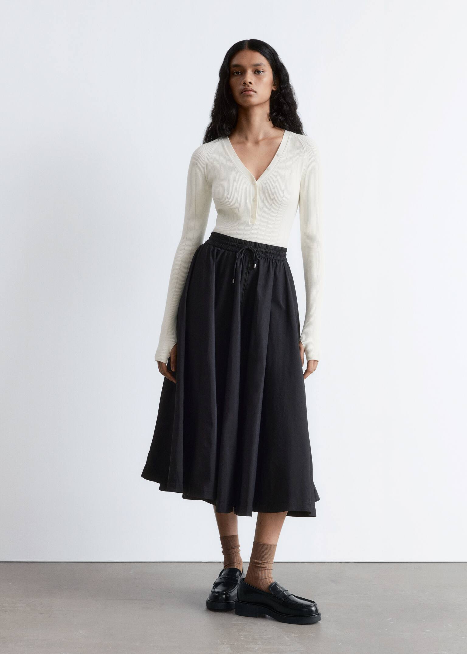Long-Sleeve Rib-Knit Bodysuit - White/Olive Brown/Dark Brown - 4
