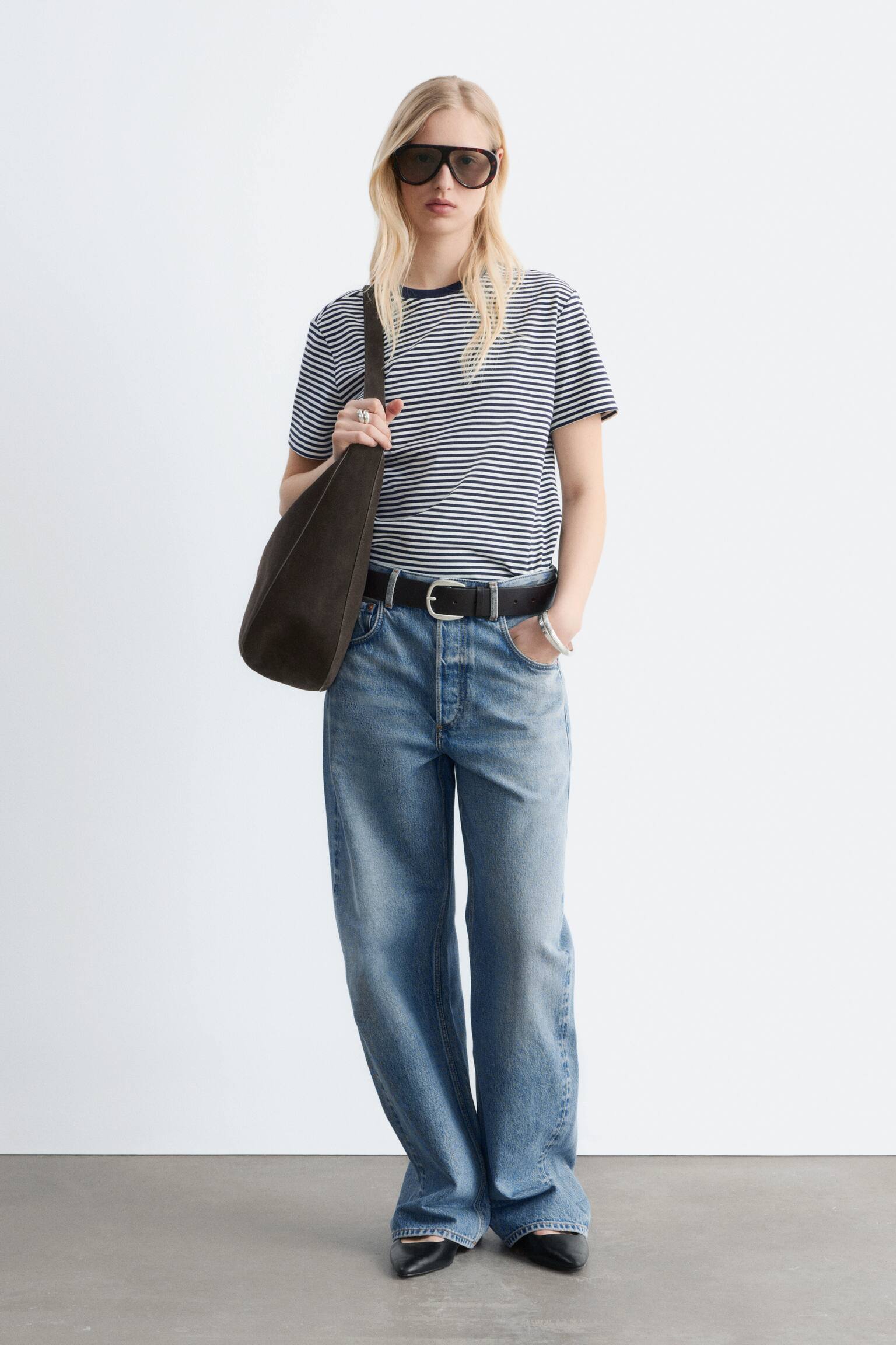 Bavlněné tričko s kulatým výstřihem - Námořnické/Bílé Pruhy/Tmavě hnědá/Světle růžová/Světle Modrá/Růžovo-Hnědé Pruhy/Lila/Bílá/Žlutá/Černá/Červená - 9