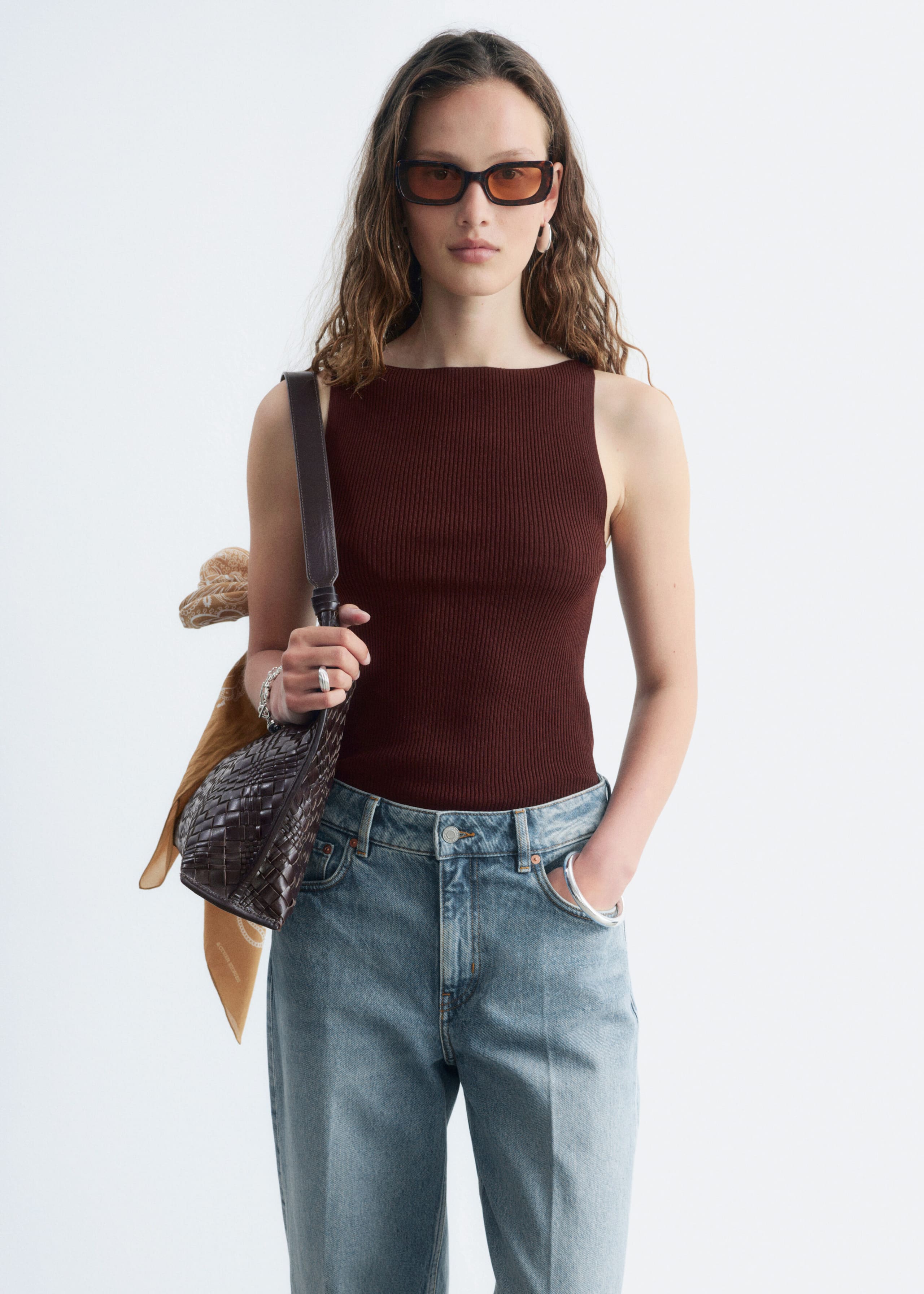 Rippstrick-Tanktop - Dunkelbraun - Stillleben