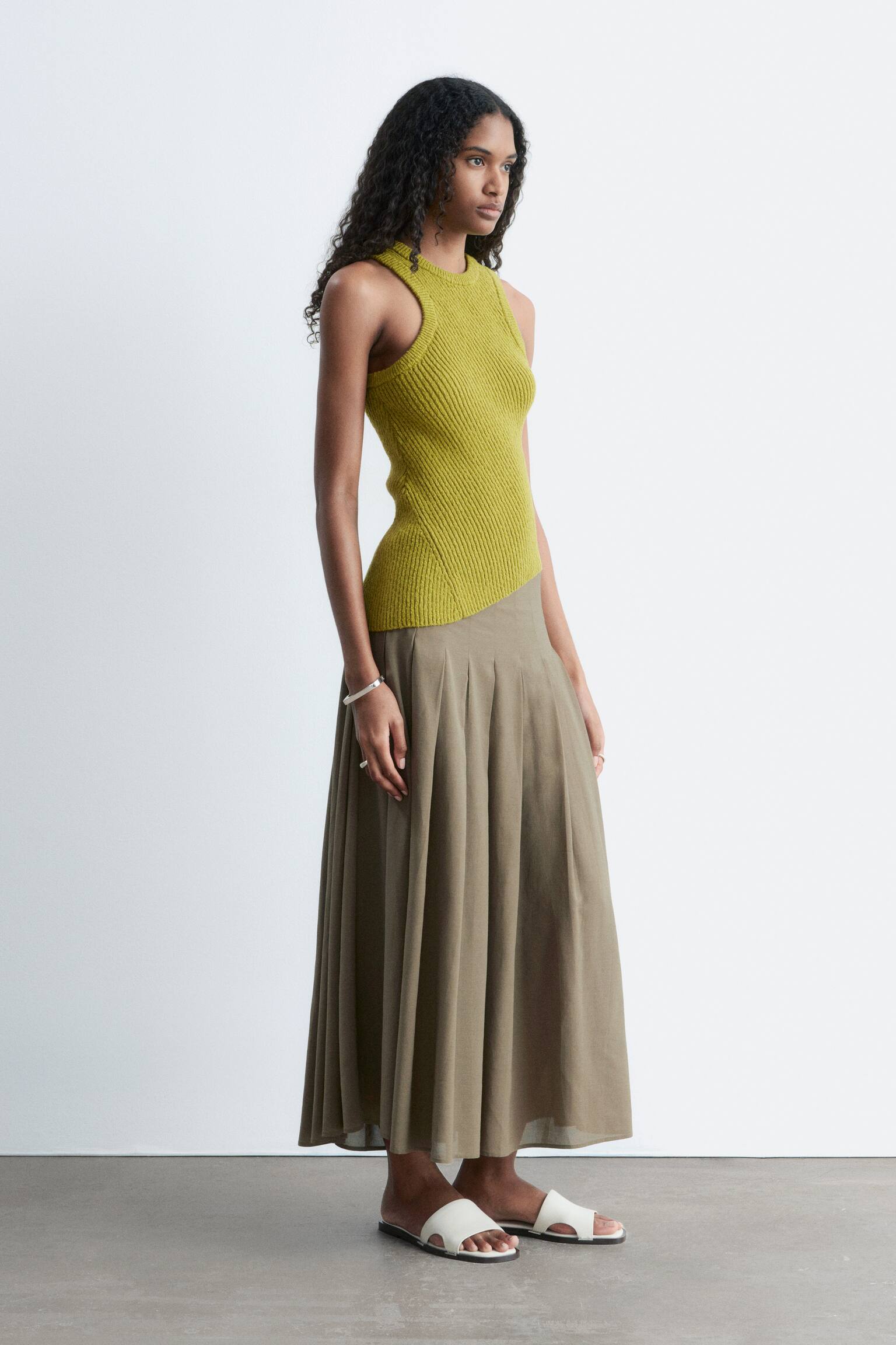 Plisovaná midi sukně - Khaki zelená - 6