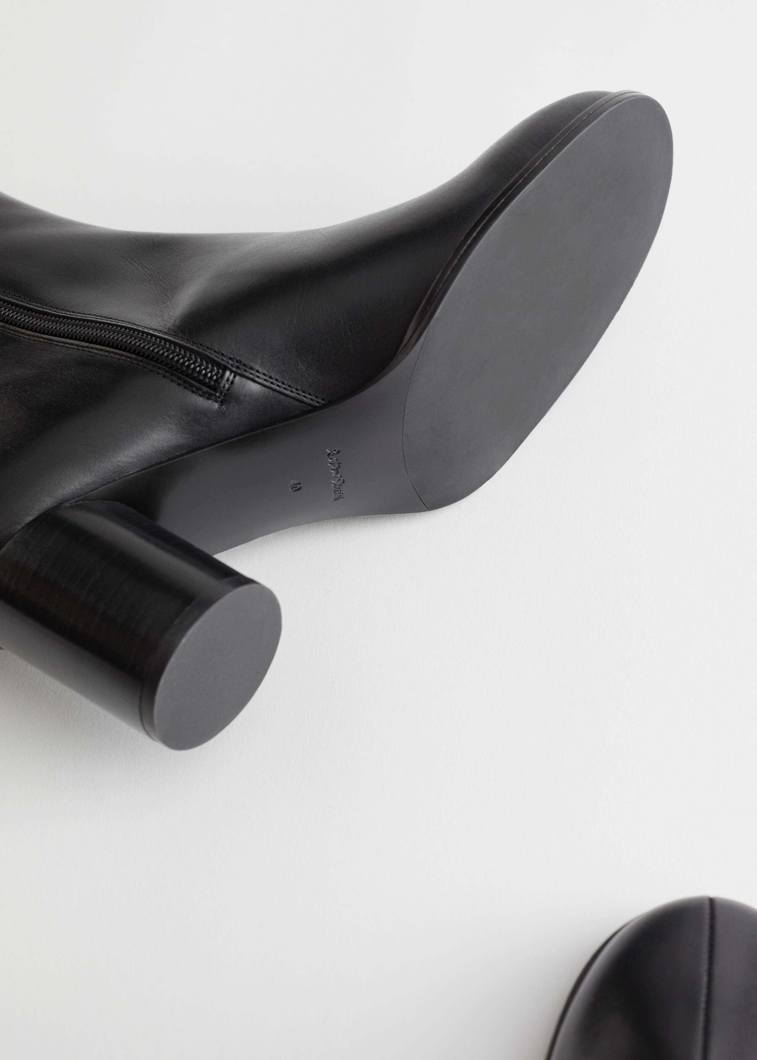 Block Heel Leather Boots - {{variantName}} - Descriptive Detail
