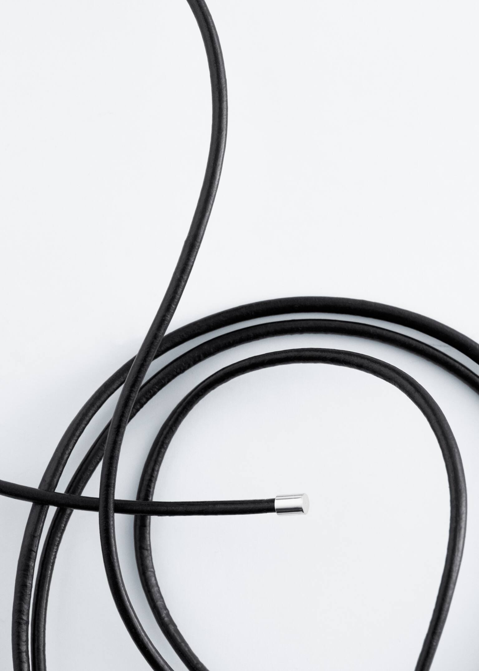 Colar com pendente e cordão - Prateado - 2