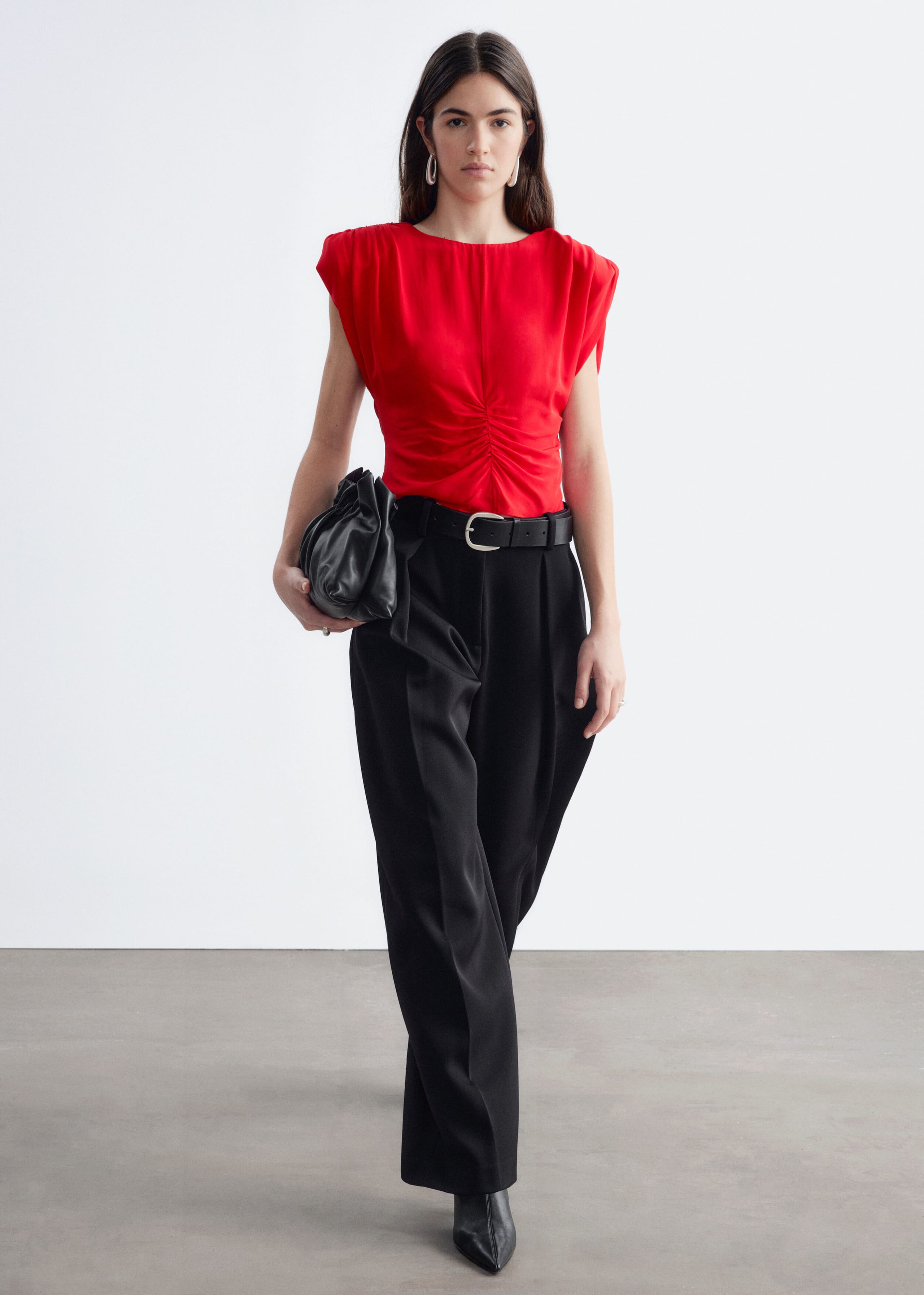 Haut froncé sans manches - Rouge - Lookbook