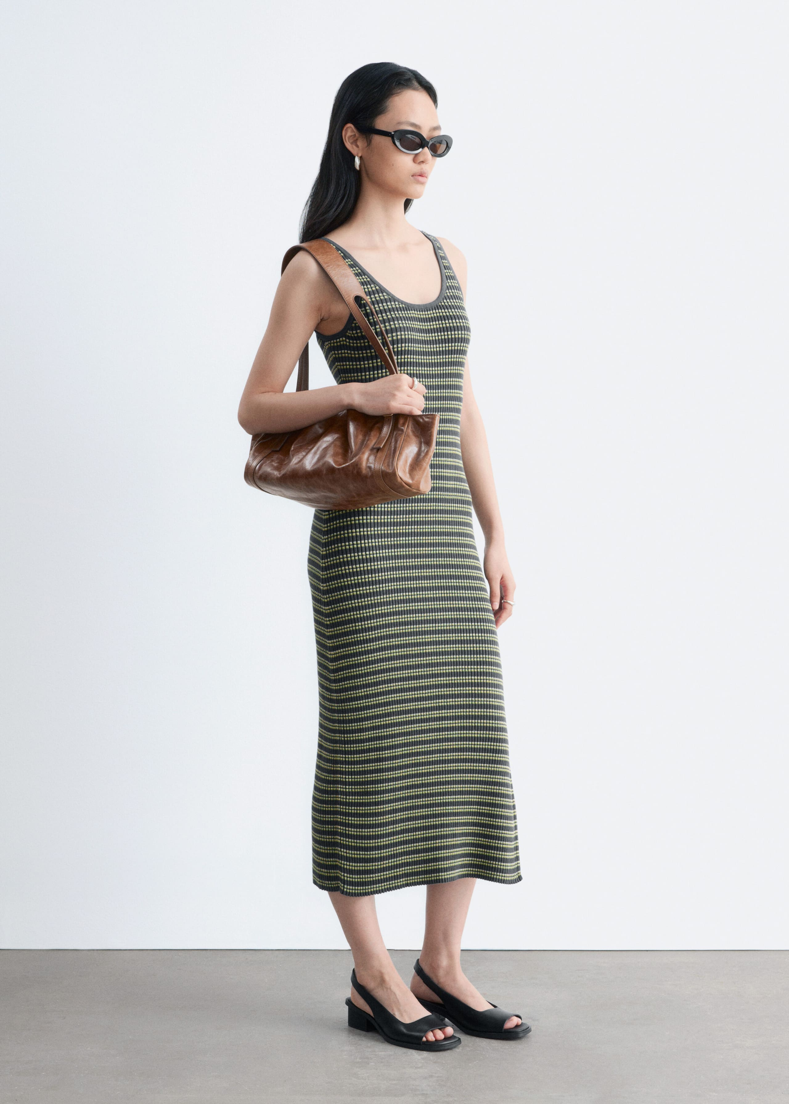 Image of Abito midi in maglia a coste a righe