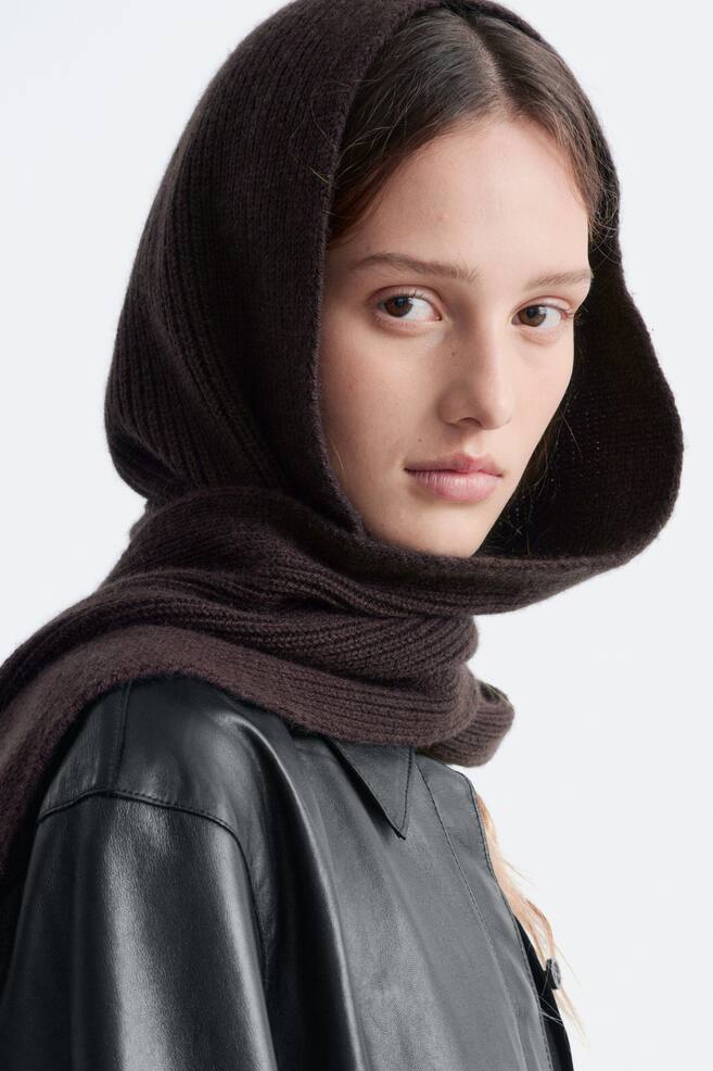 Wełniany szal z kapturem - Mahoniowy - 3