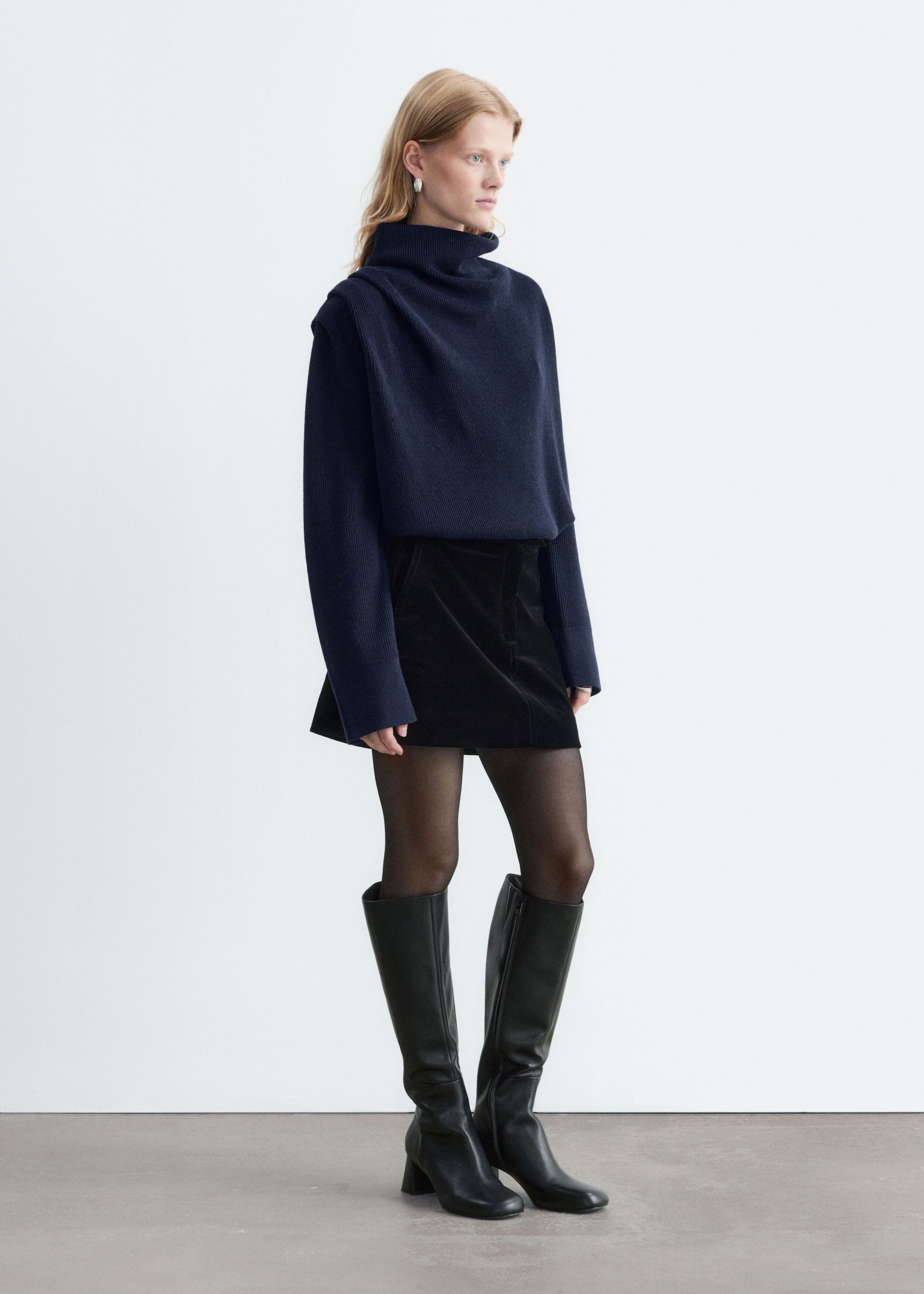 Velvet Mini Skirt - Black - Lookbook