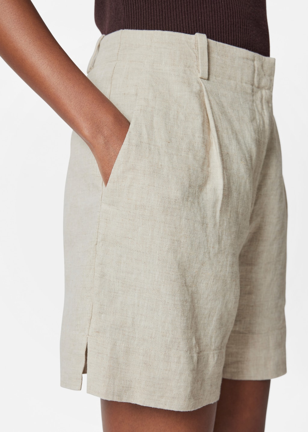 Image of Pantalones cortos tipo sastre de lino