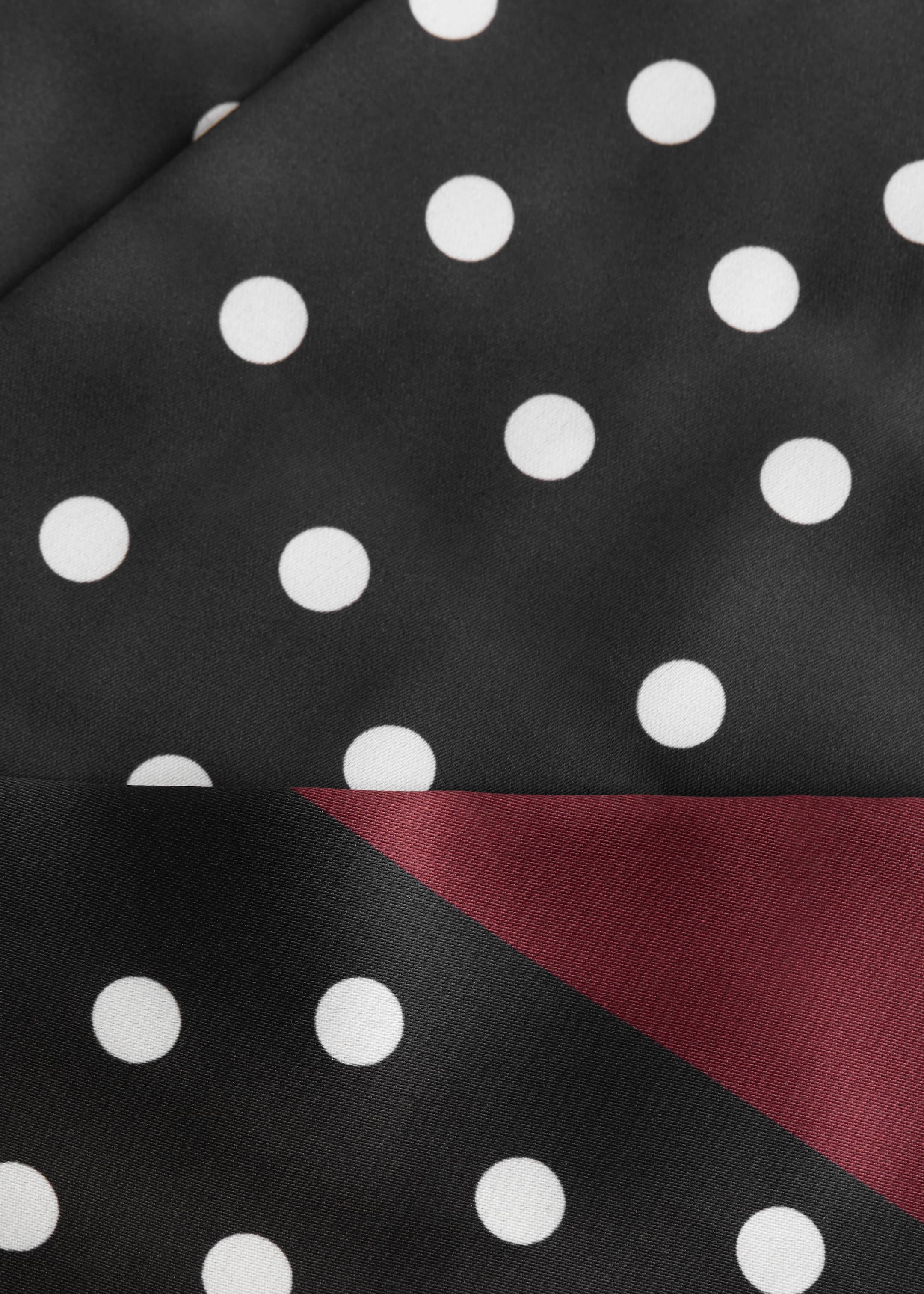 Größeres Bild ansehen: Schmales Tuch mit Polka-Dots - Schwarz/Gepunktet - Ladies | H&M DE 5