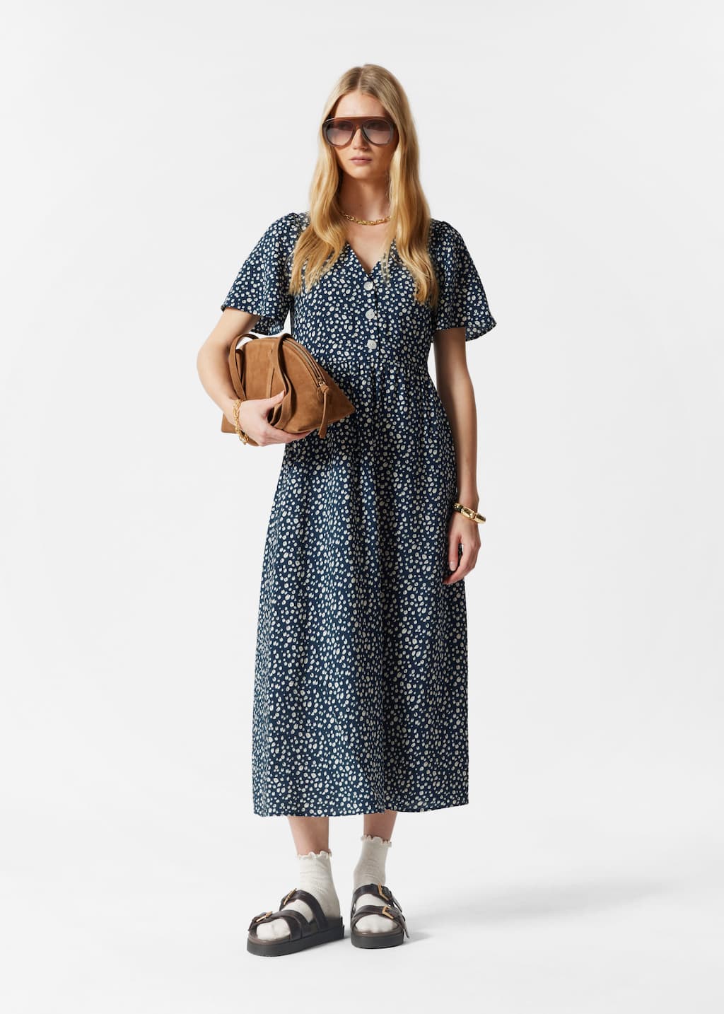 Image of Vestido midi con escote en pico