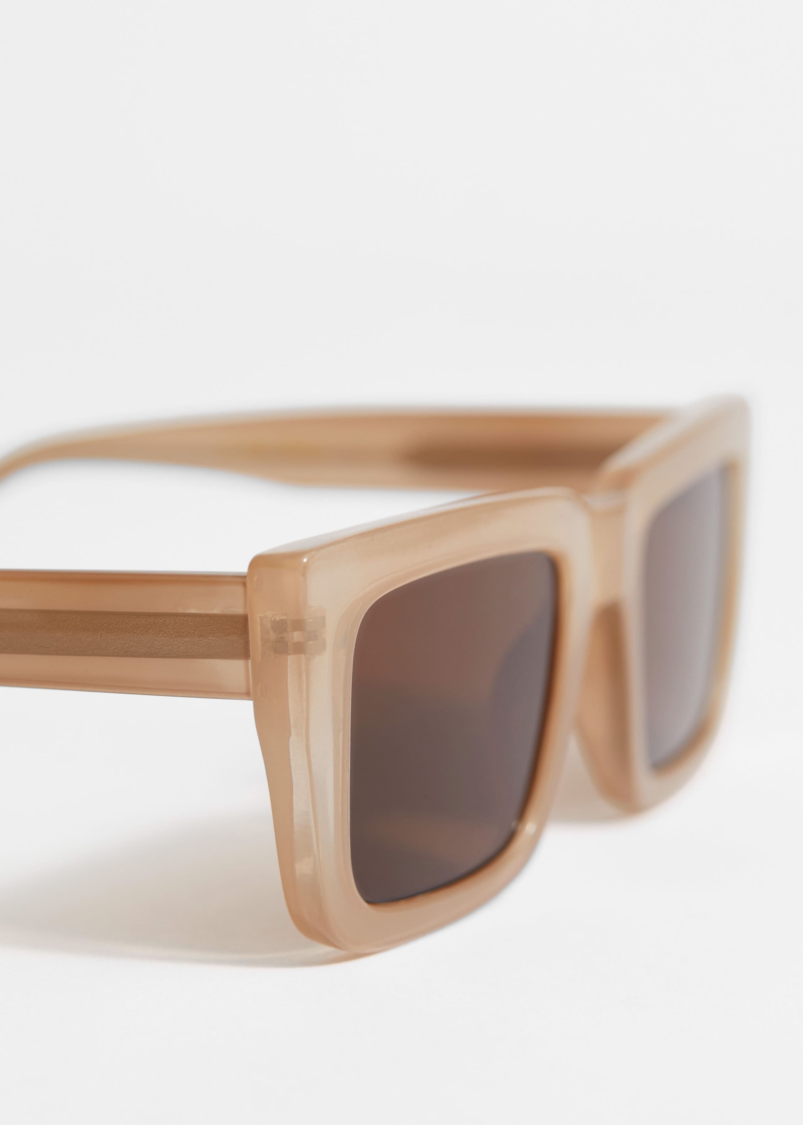 Oversized-Sonnenbrille mit eckigem Rahmen - {{variantName}} - Beschreibendes Detail