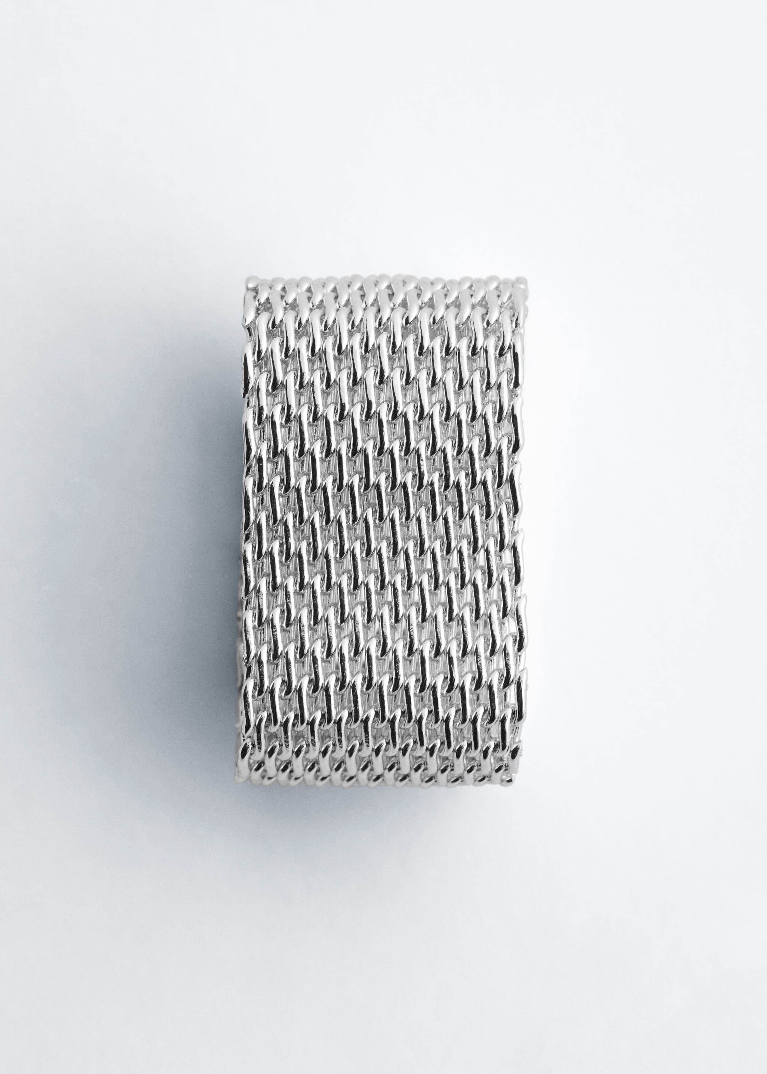 Mesh Ring - {{variantName}} - Descriptive Detail
