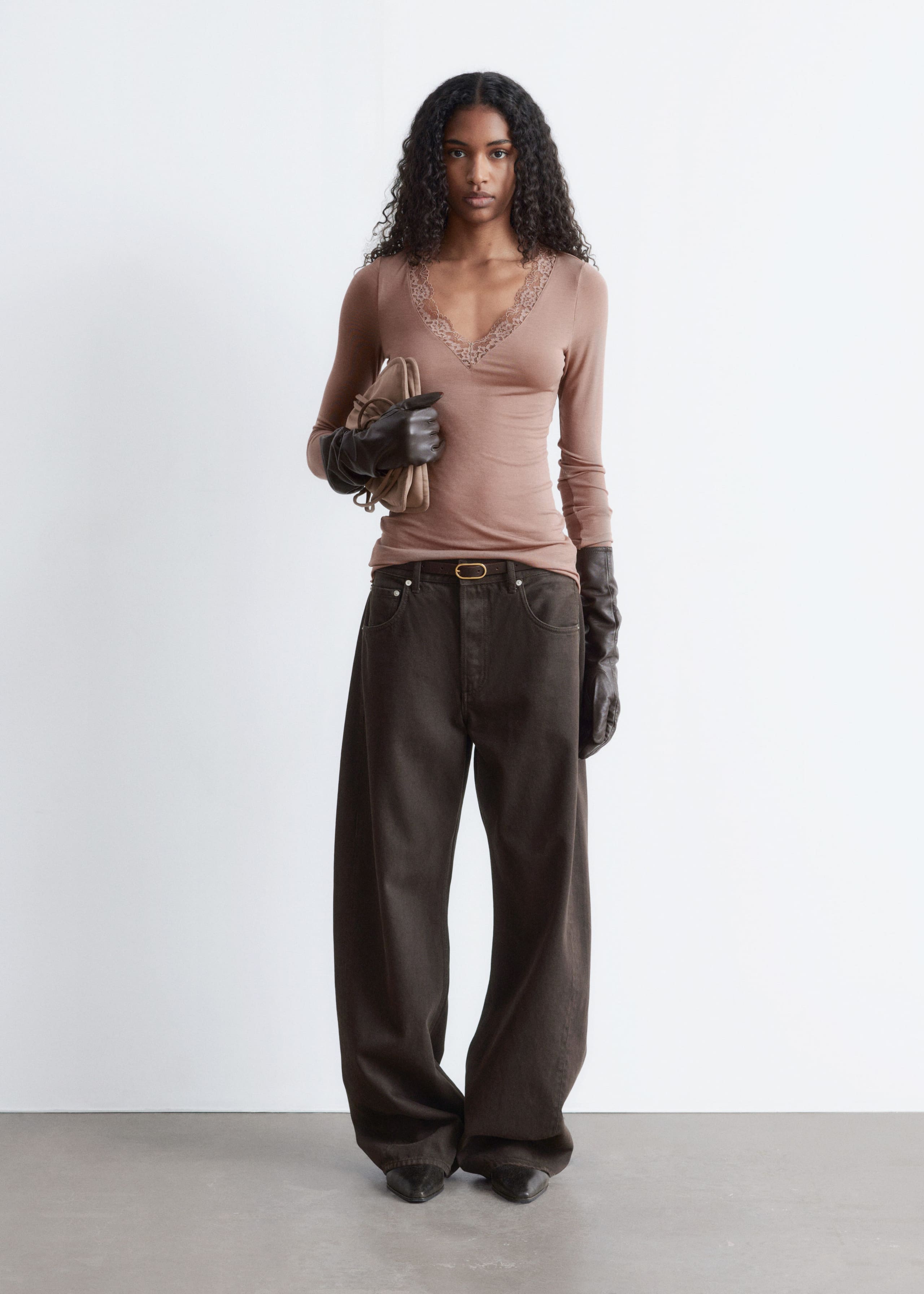 Image of Oberteil mit V-Ausschnitt und Spitzenbesatz