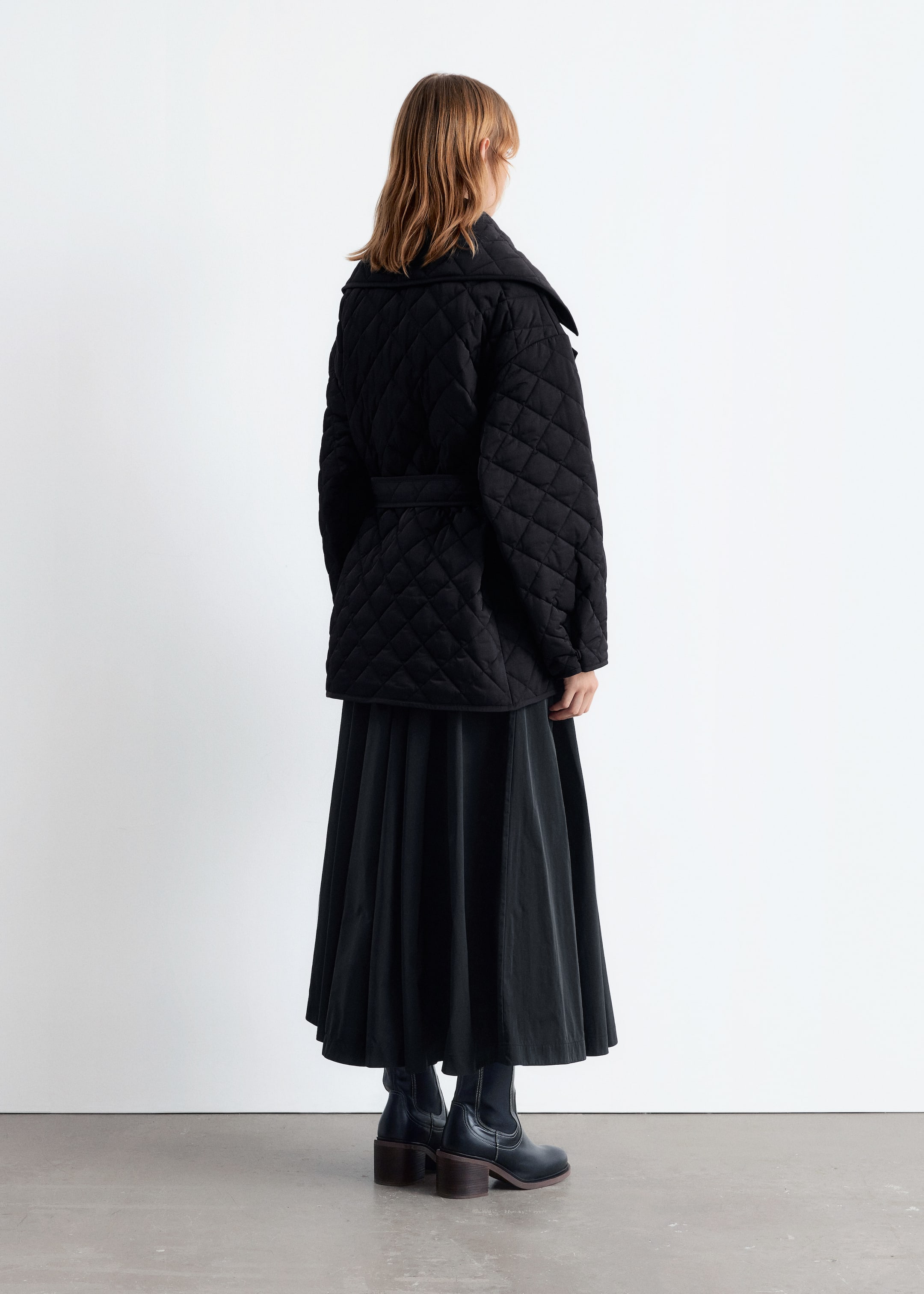 Visualizza immagine più grande: Giacca trapuntata con imbottitura - Nero - DONNA | H&M IT 4
