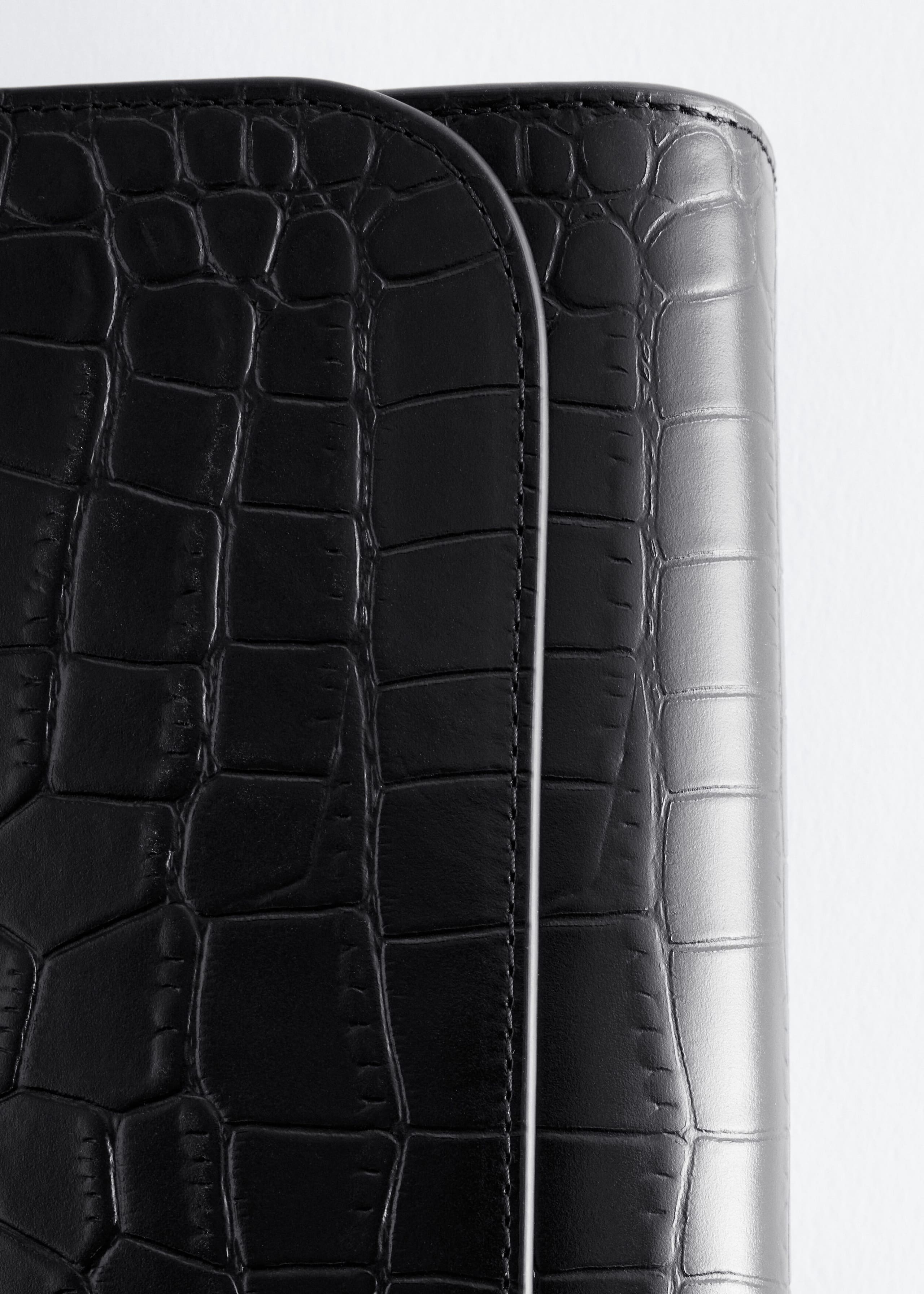 Croc-Effect Leather Shoulder Bag - {{variantName}} - Descriptive Detail
