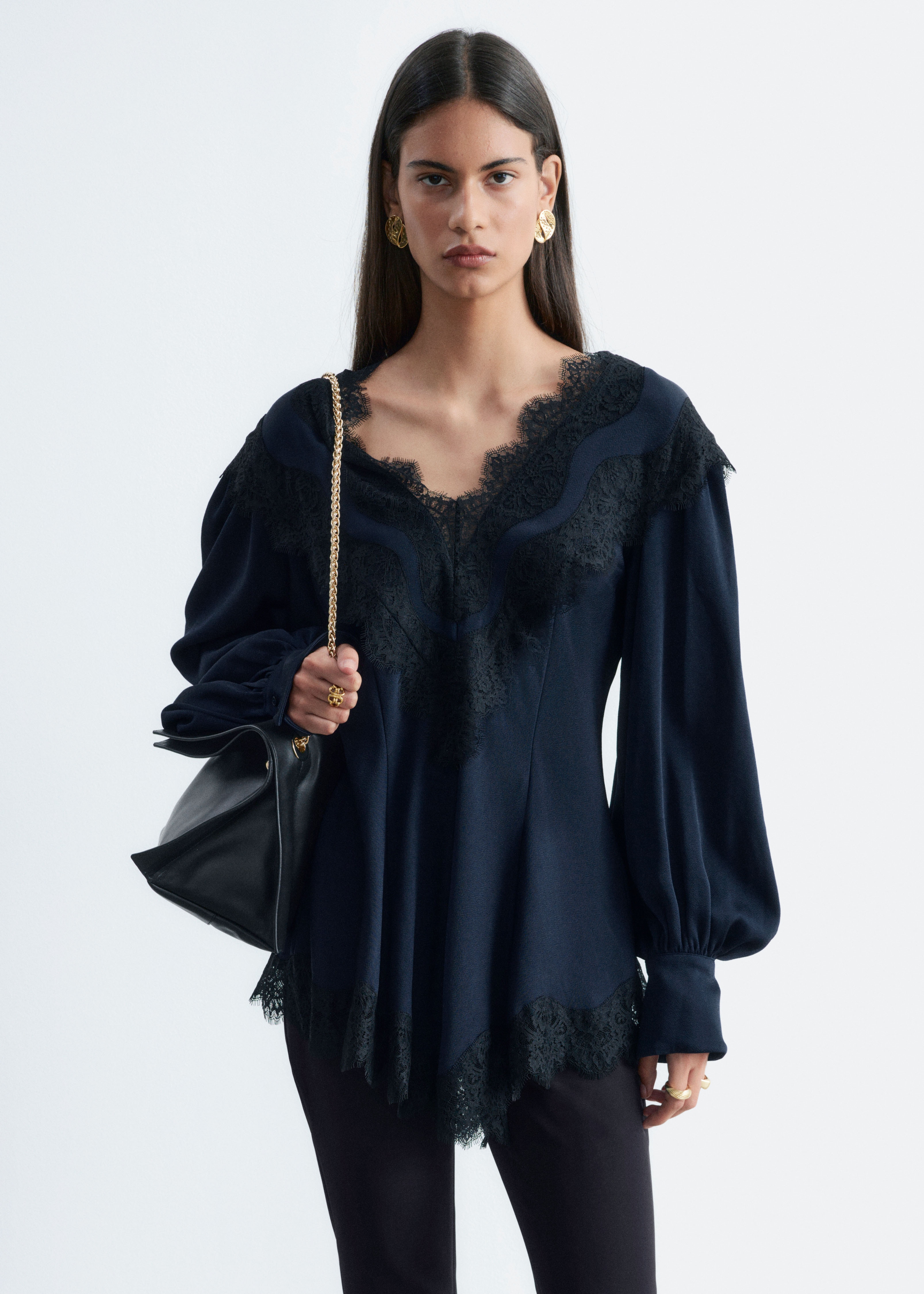 Blouse en crêpe à finitions en dentelle - Bleu/Noir