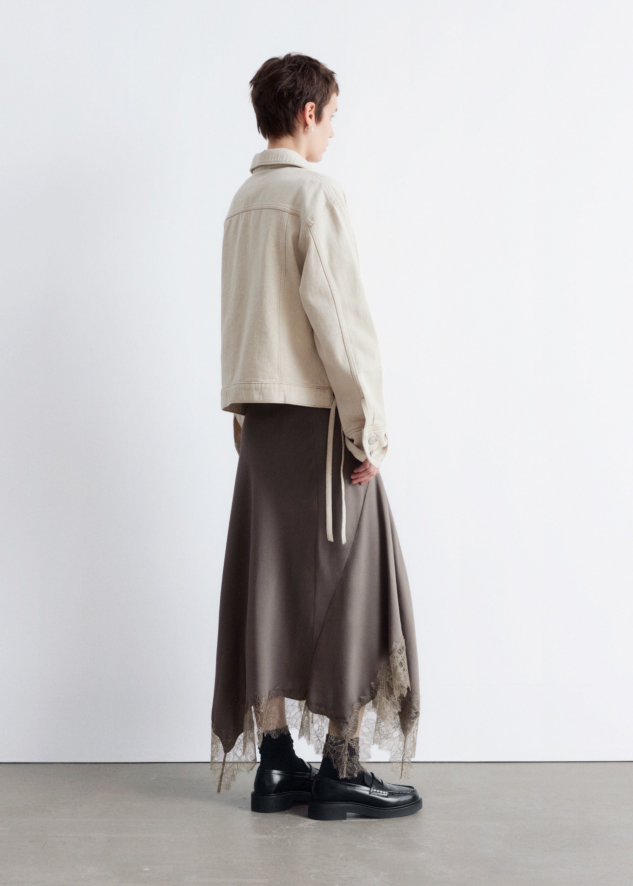 Grotere afbeelding bekijken: Asymmetrische midi-rok met kant - Taupe - DAMES | H&M NL 4