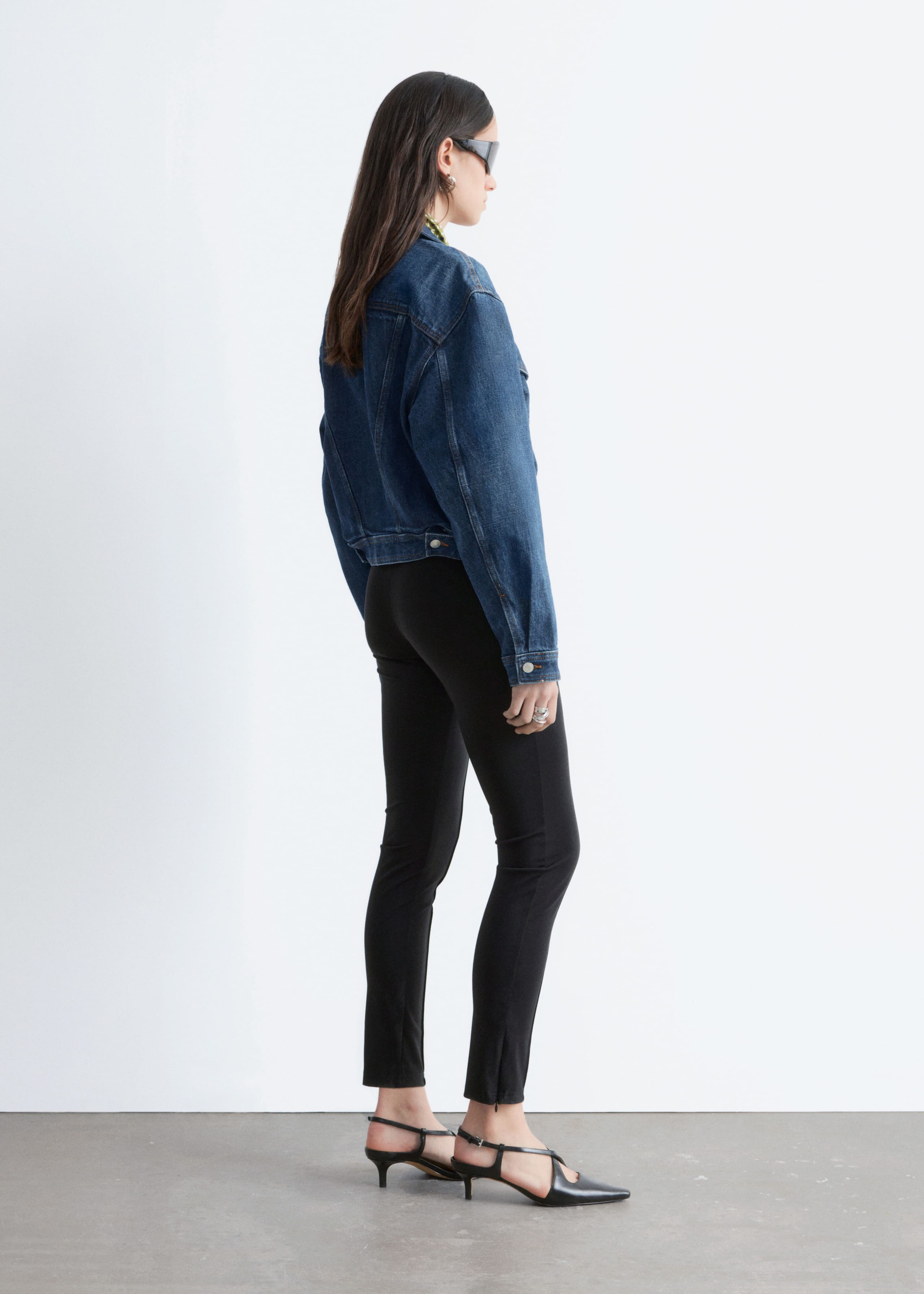 Image of Krótka kurtka z denimu