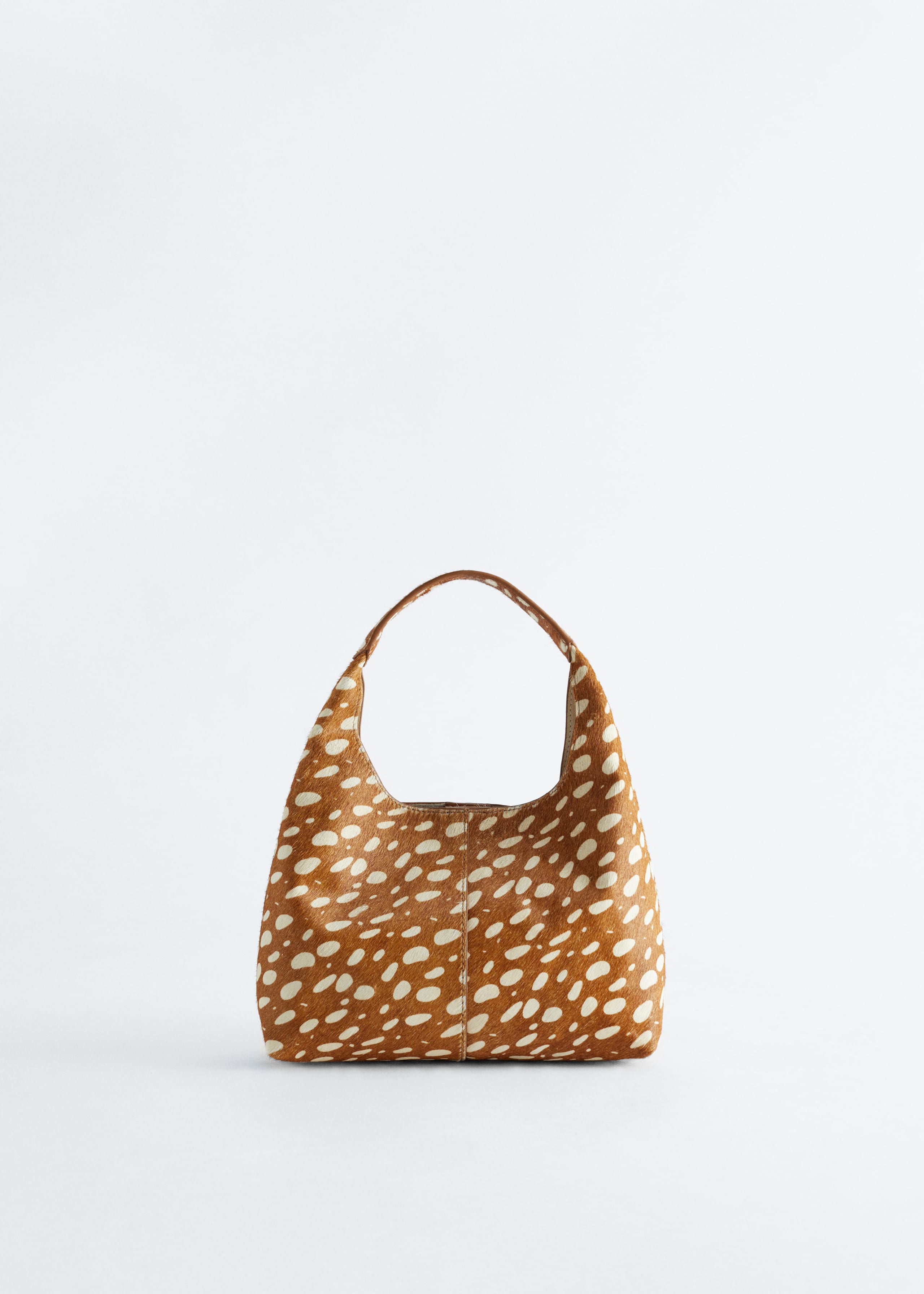 Image of Schultertasche aus griffigem Leder